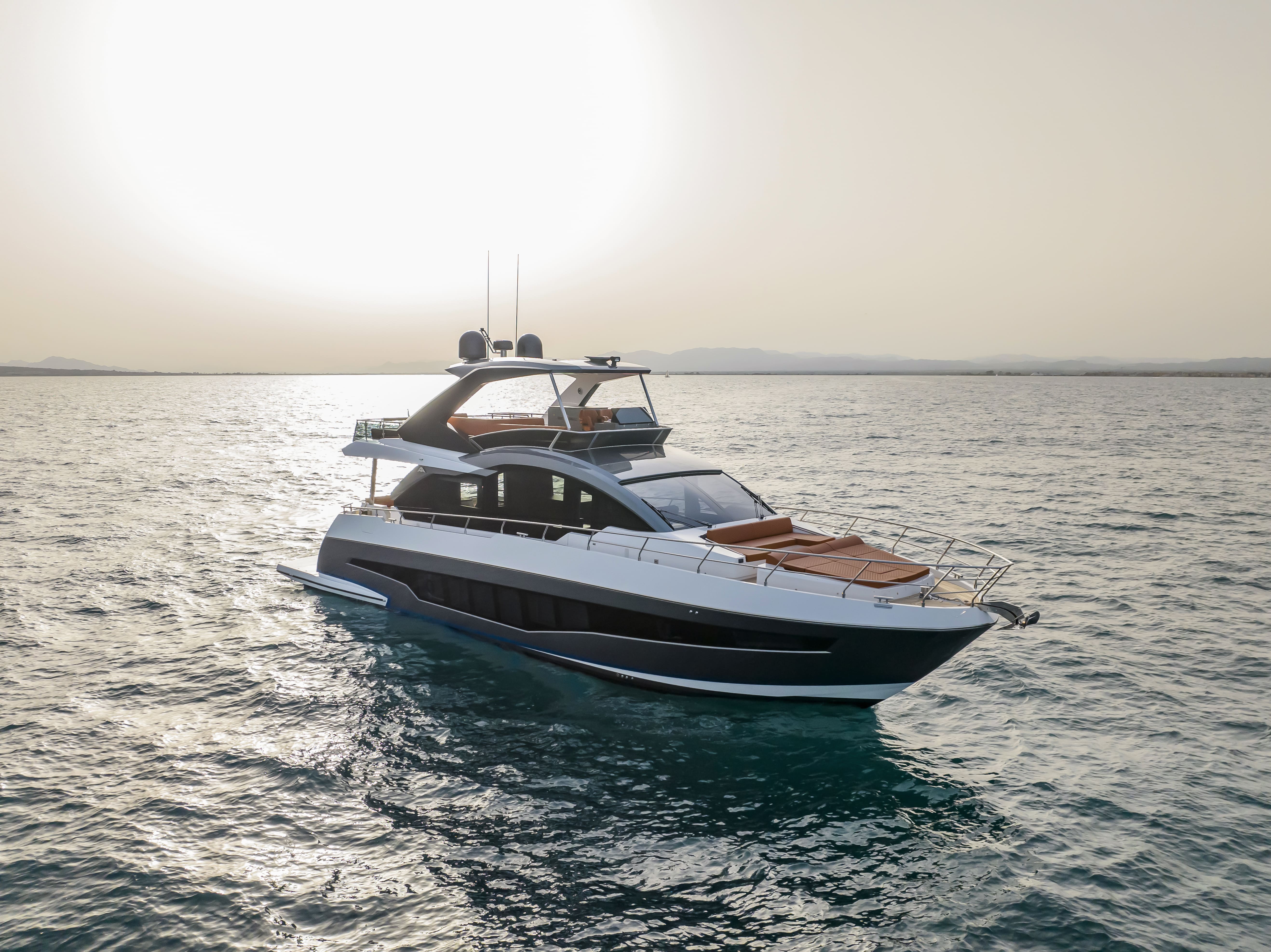 Astondoa 66 Flybridge — photo 7