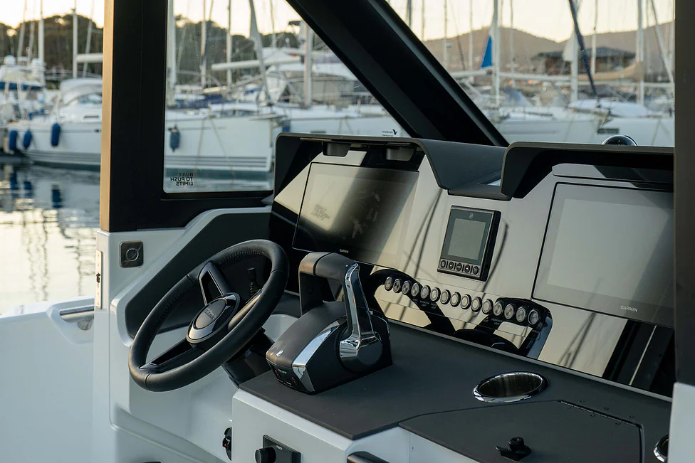Wellcraft 28 Explorer — photo 10