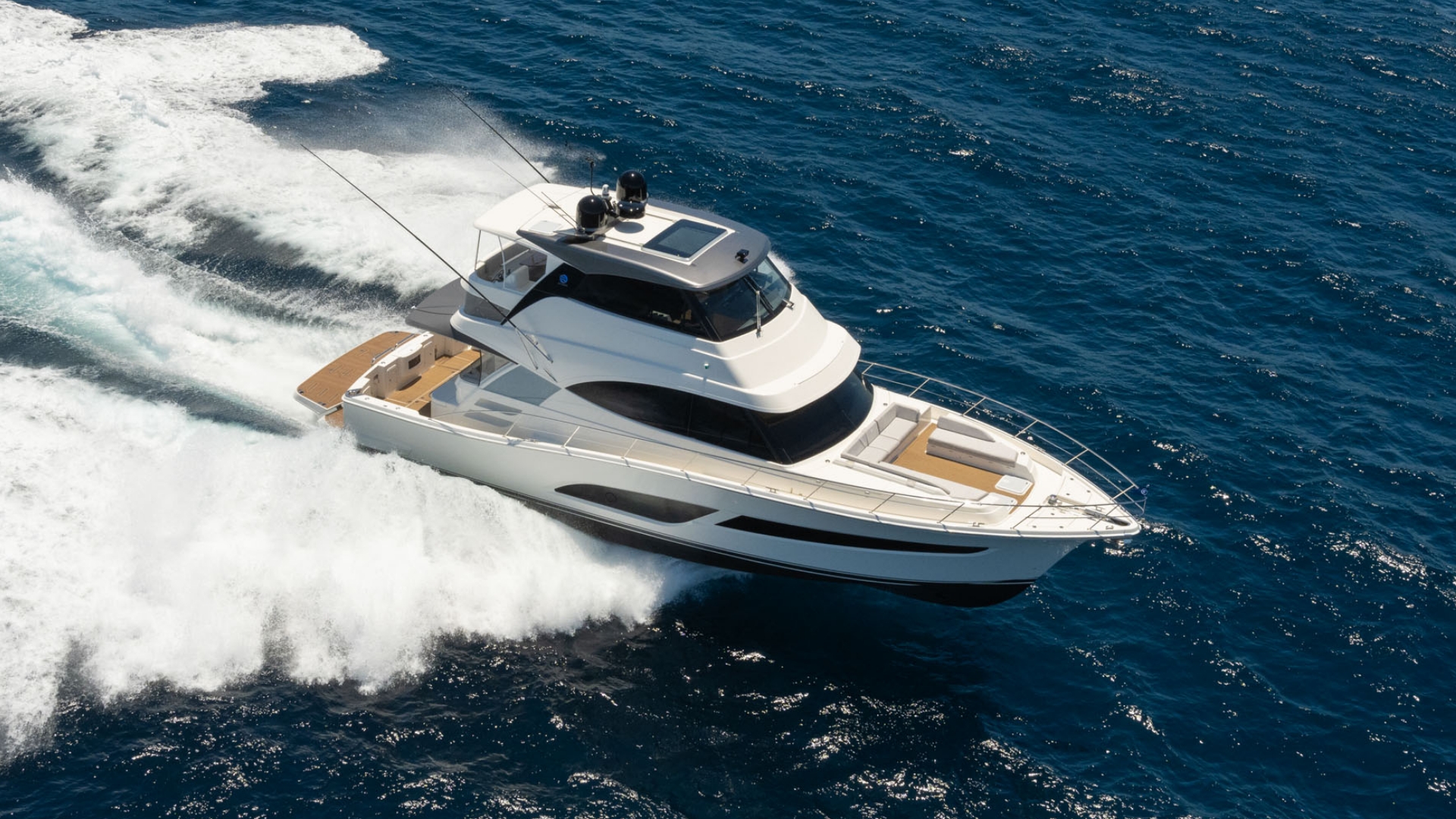 Riviera 58 Sports Motor Yacht — photo 6