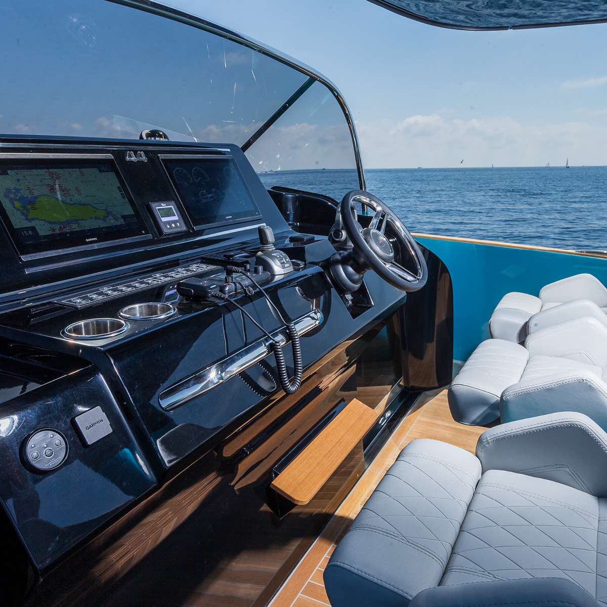 Solaris Power 44 Open — photo 5
