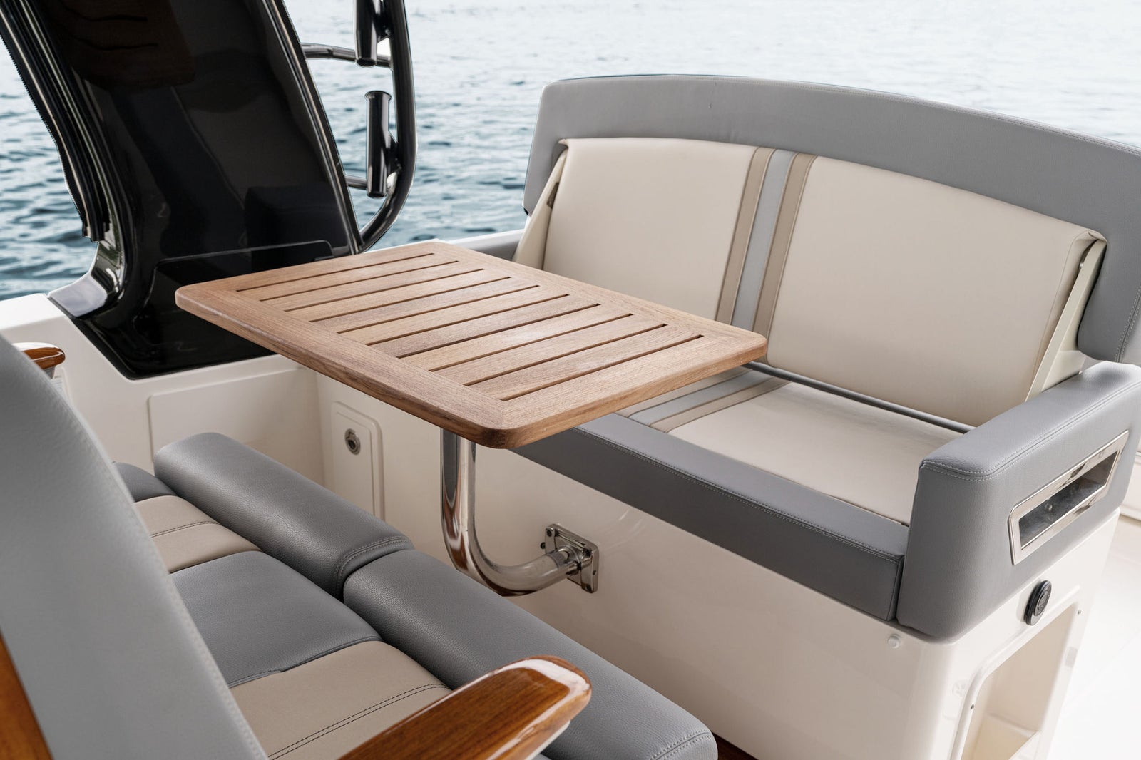 Boston Whaler 380 Realm — 照片 10