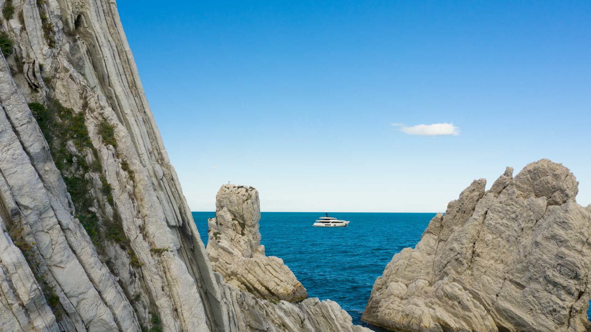 Custom Line Navetta 30 — photo 3