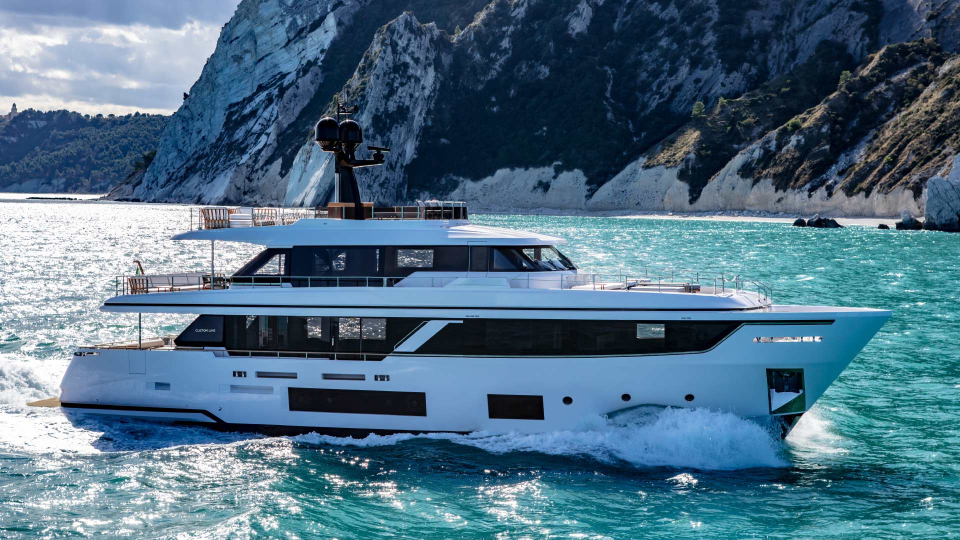 Custom Line Navetta 30 — photo 8