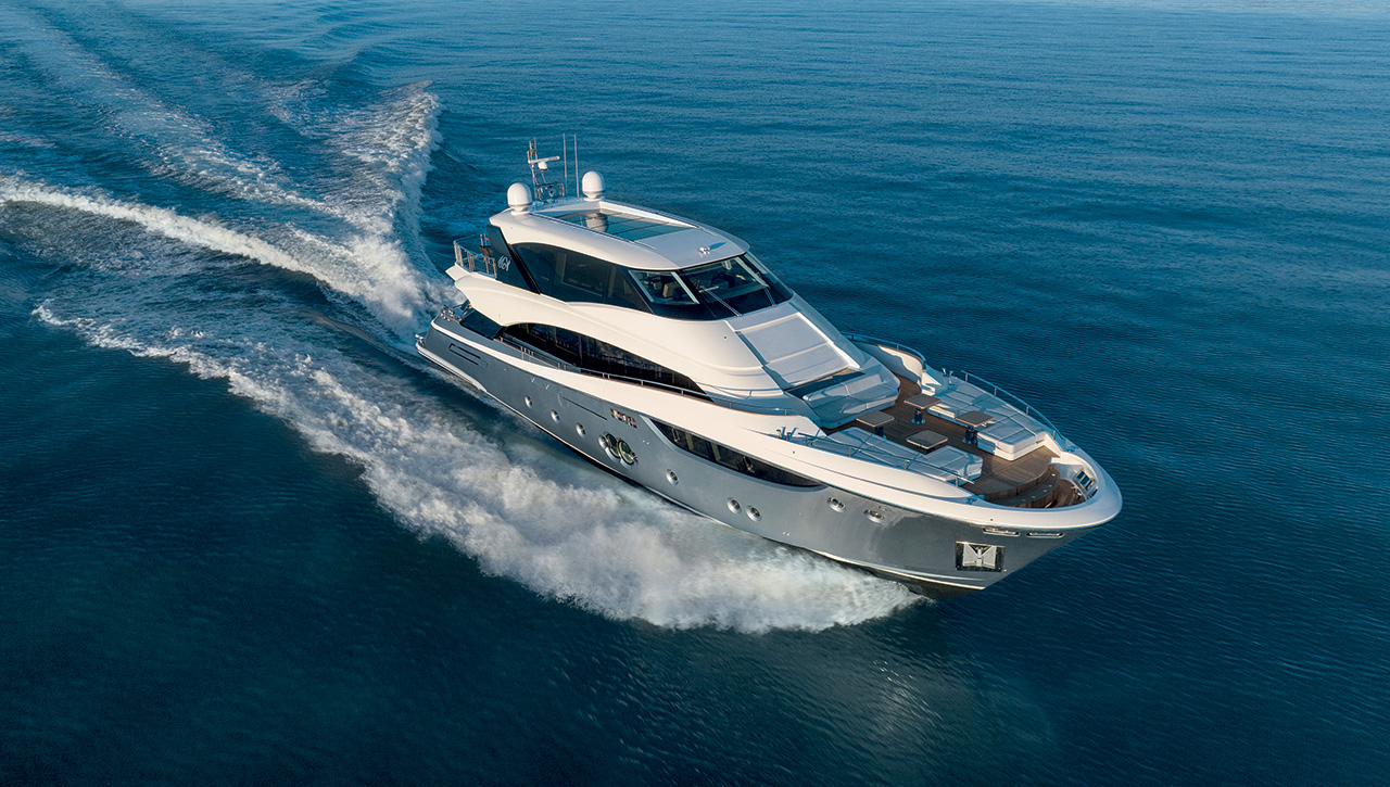 Monte Carlo Yachts MCY 105 Skylounge — photo 3