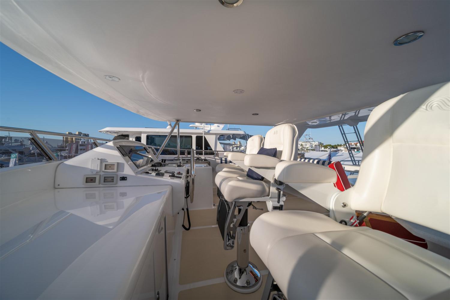Outer Reef Yachts 900 Motoryacht — photo 8