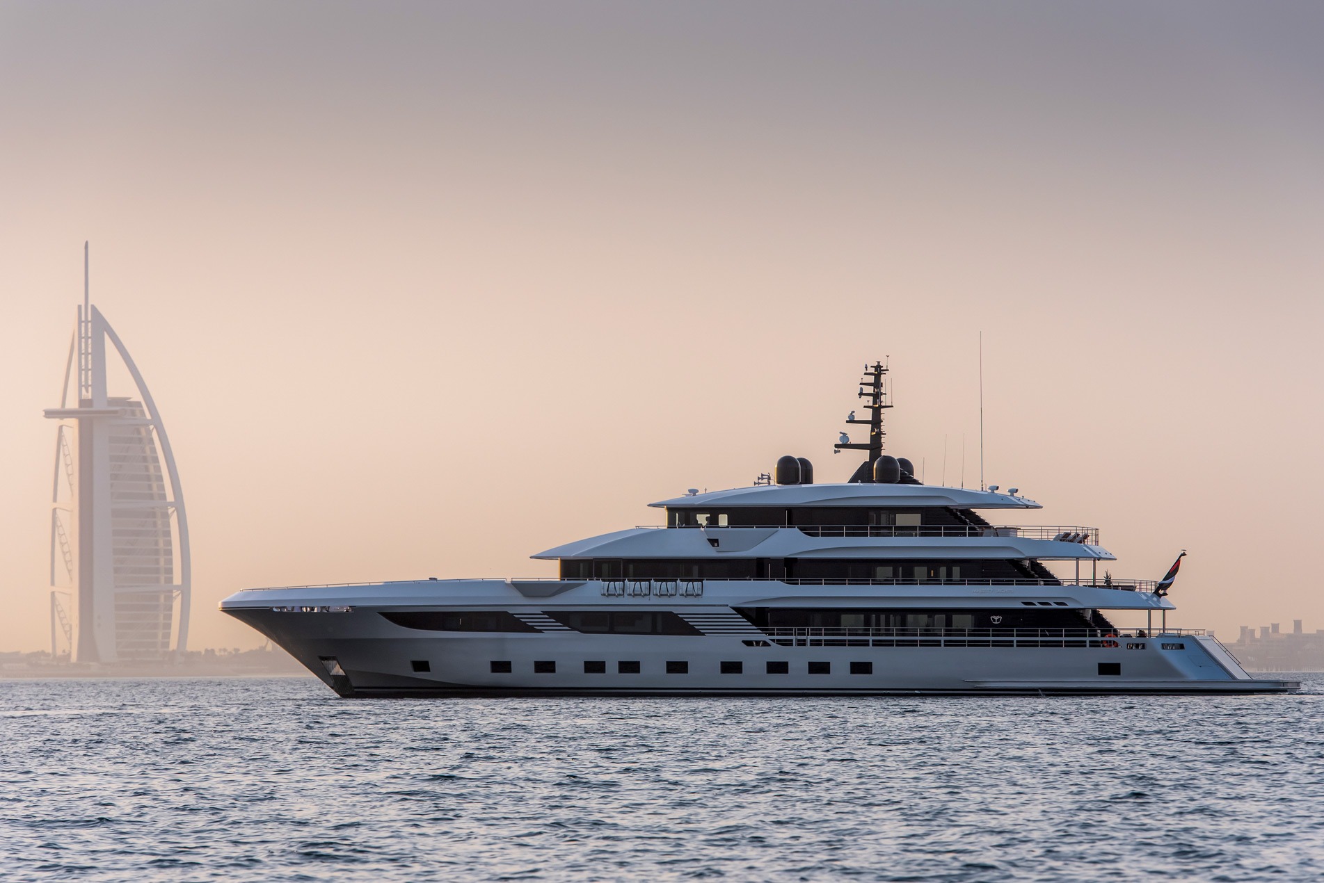 Majesty Yachts Majesty 175
