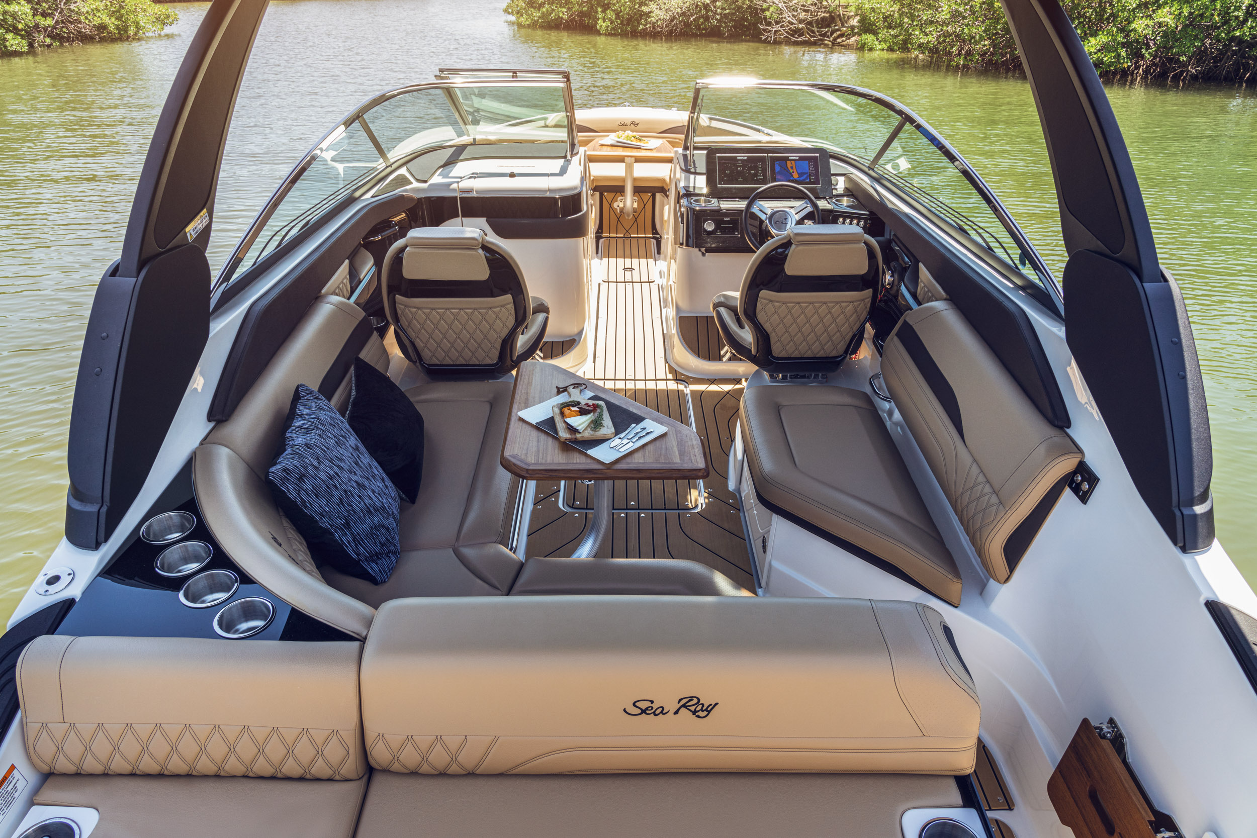 Sea Ray SLX 260 — photo 7