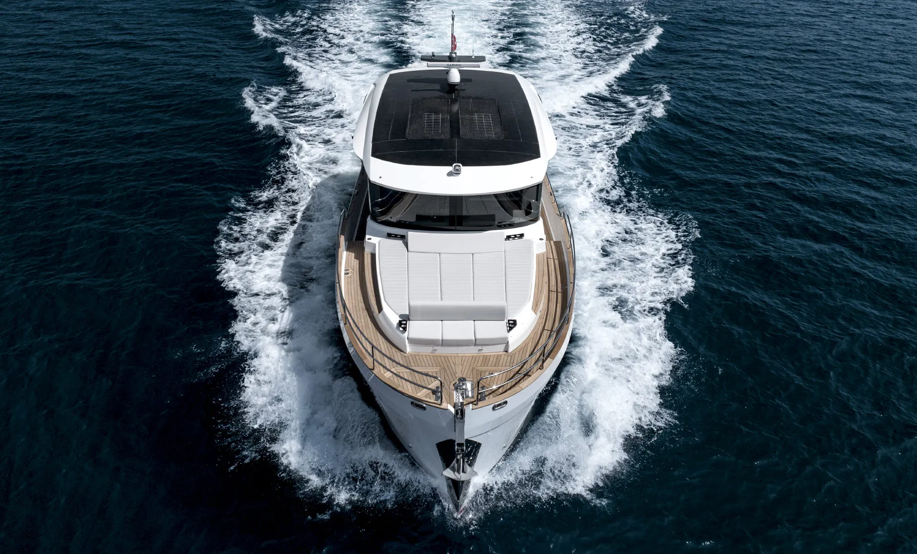 Sirena 48 Coupe Hybrid — foto 5