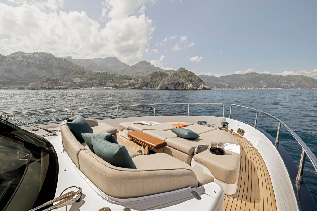 Azimut Magellano 60 — photo 10