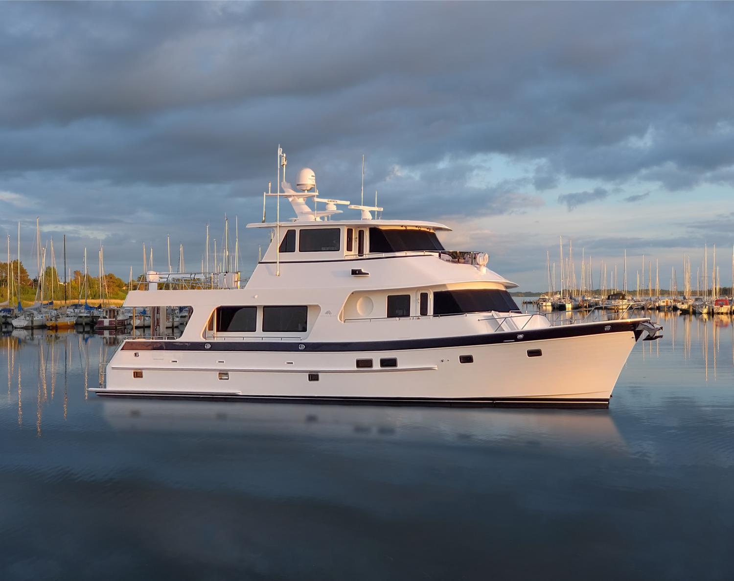 Outer Reef Yachts 720 / 740 Deluxbridge Motoryacht — photo 8