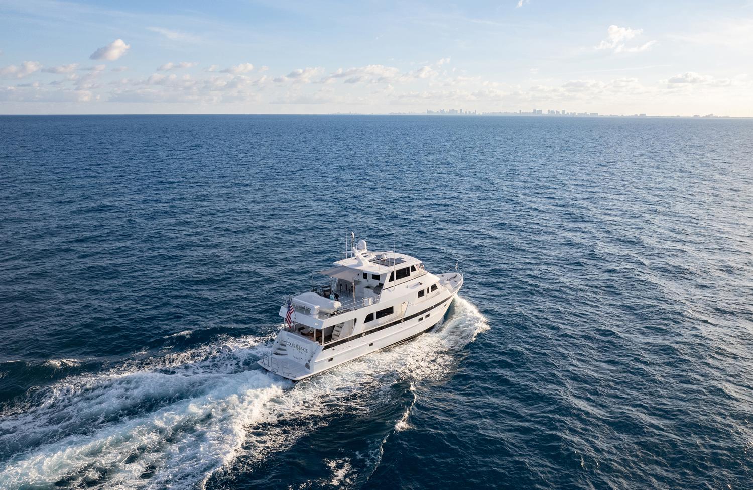 Outer Reef Yachts 720 / 740 Deluxbridge Motoryacht — photo 6