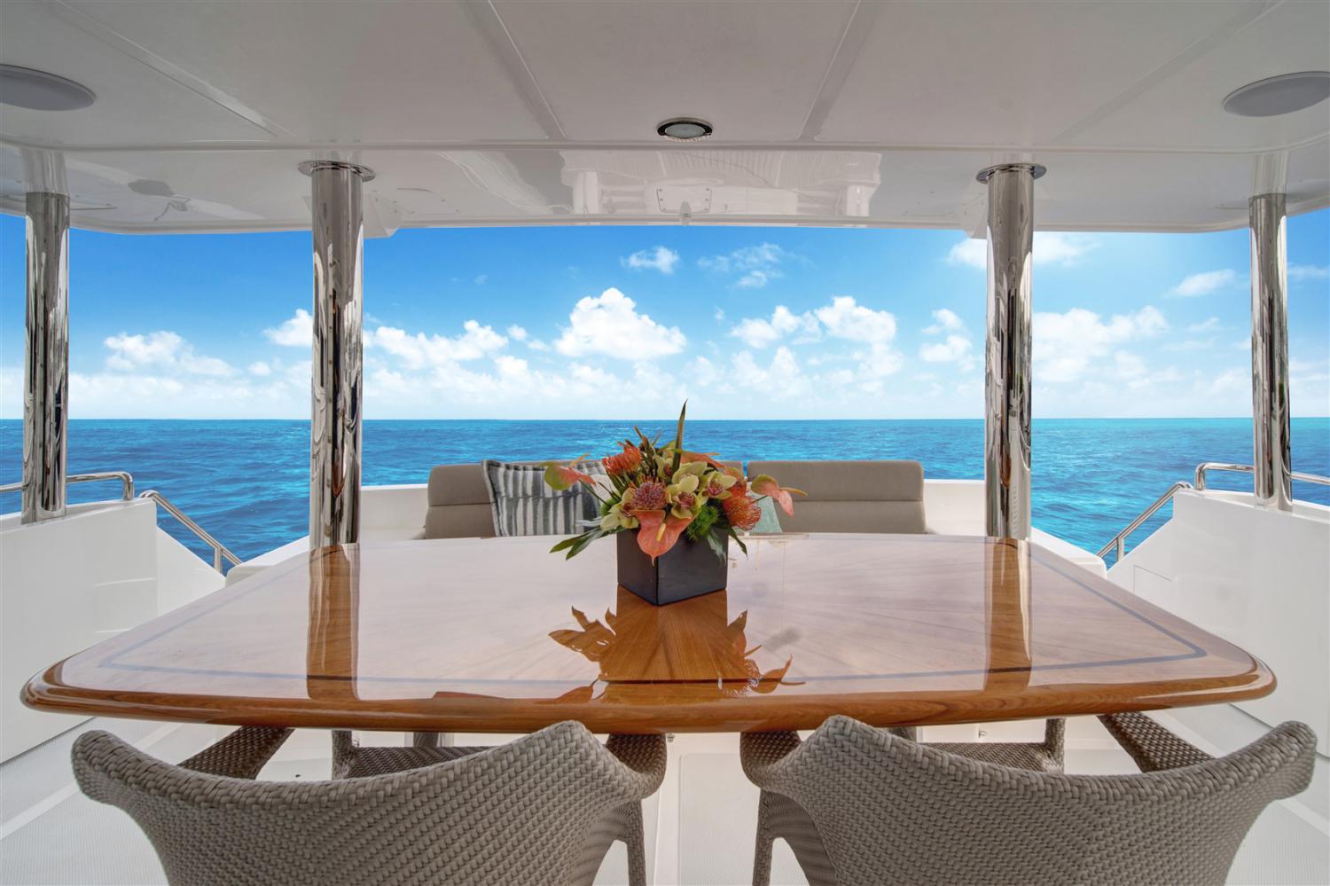 Outer Reef Yachts 720 / 740 Deluxbridge Motoryacht — photo 10