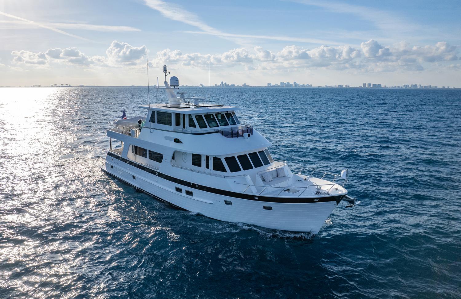 Outer Reef Yachts 720 / 740 Deluxbridge Motoryacht