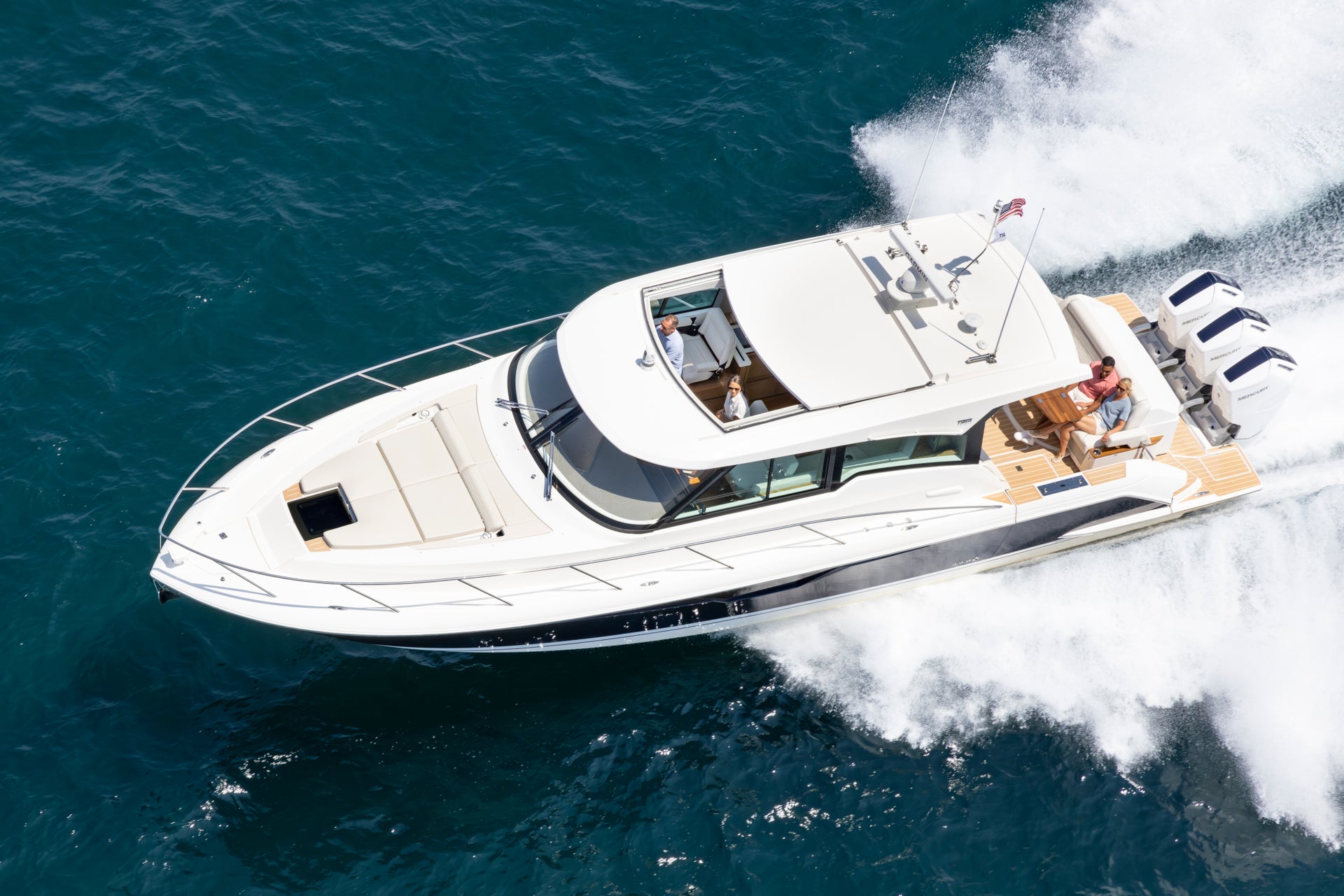 Tiara Yachts 48 LE — photo 2