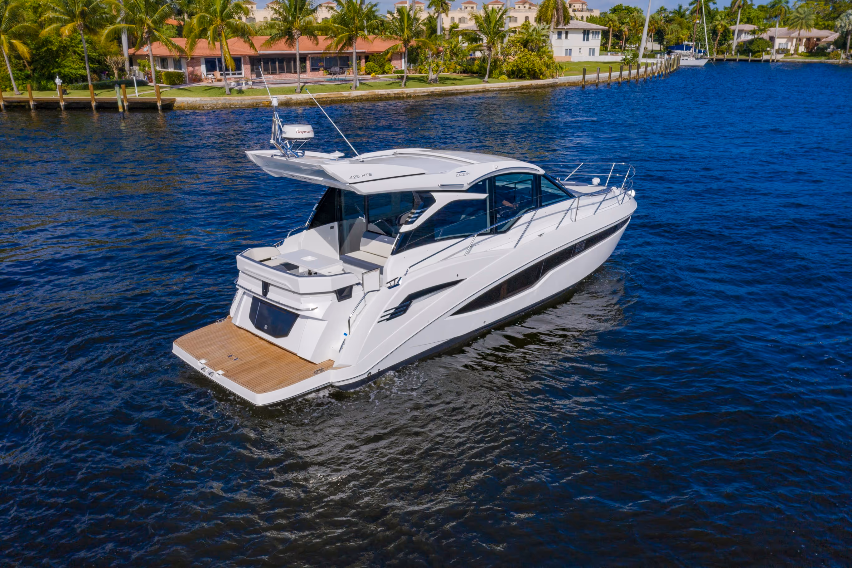 Galeon 425 HTS — photo 6