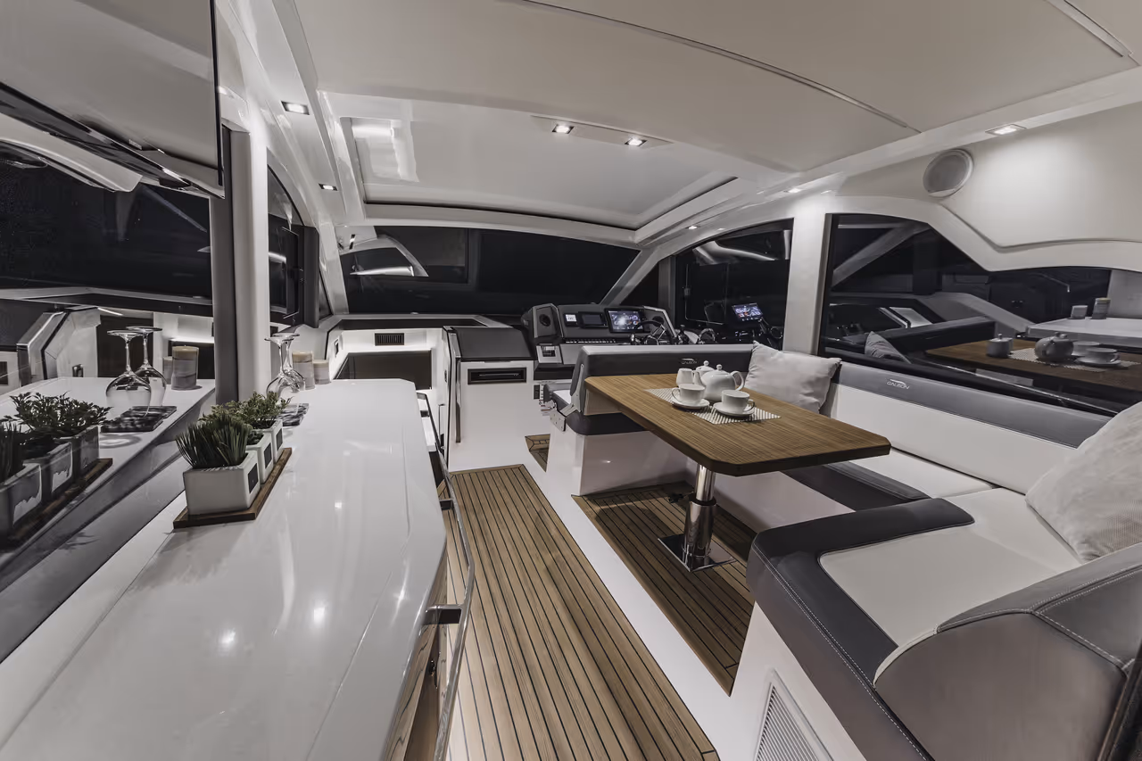Galeon 425 HTS — photo 10