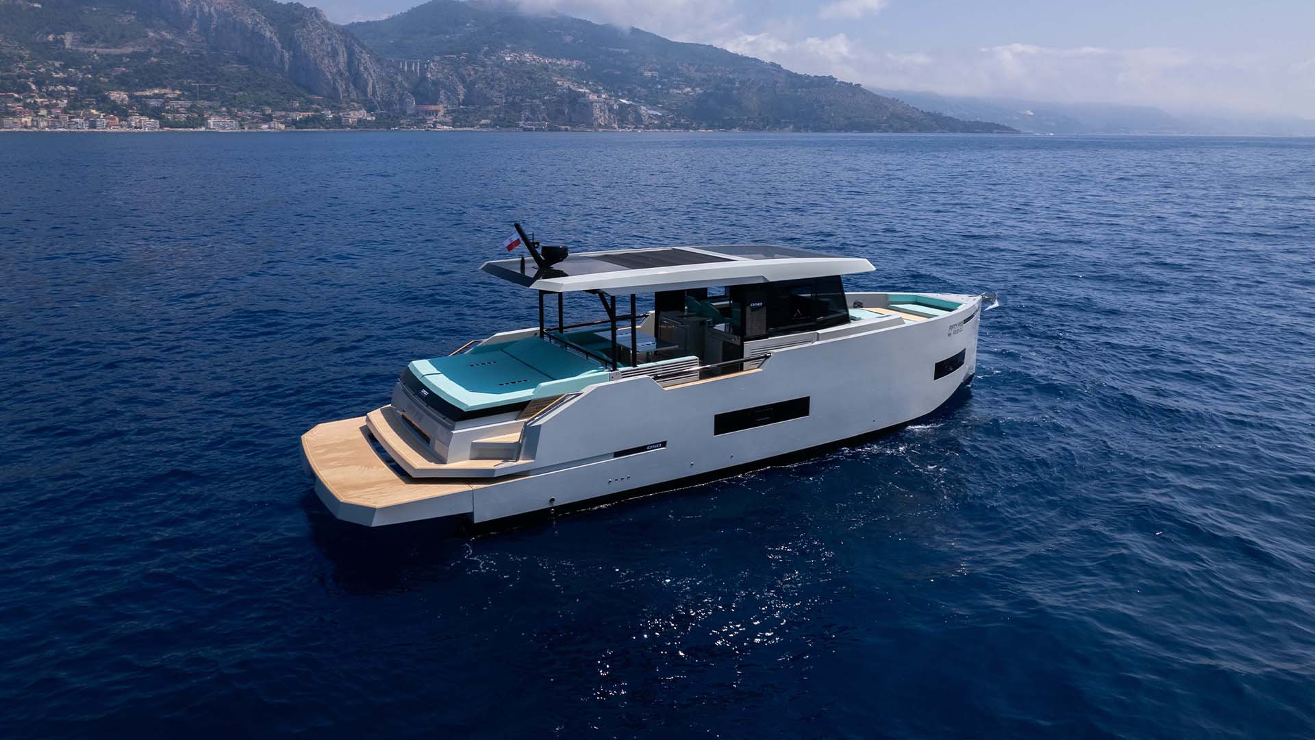 De Antonio Yachts D50 Coupe — photo 3
