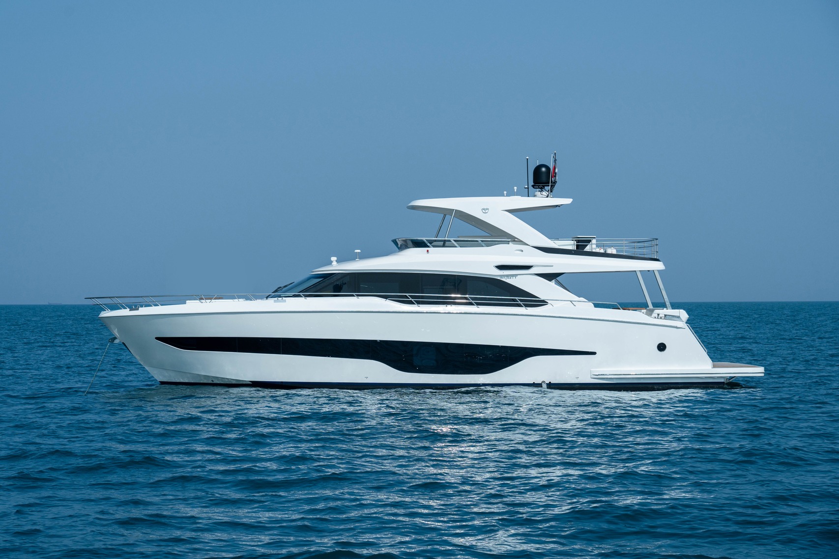 Majesty Yachts Majesty 72