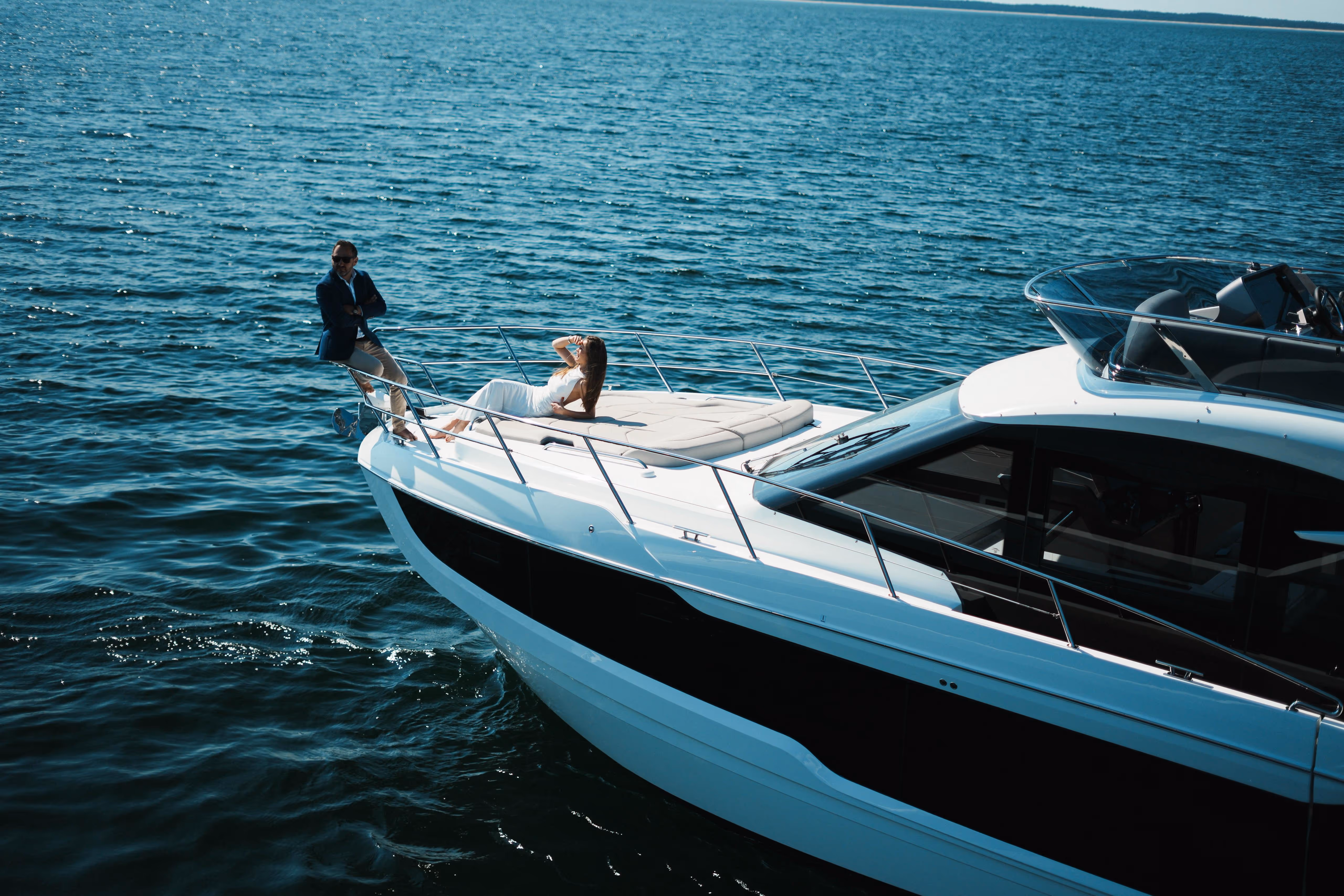 Galeon 440 FLY — photo 3