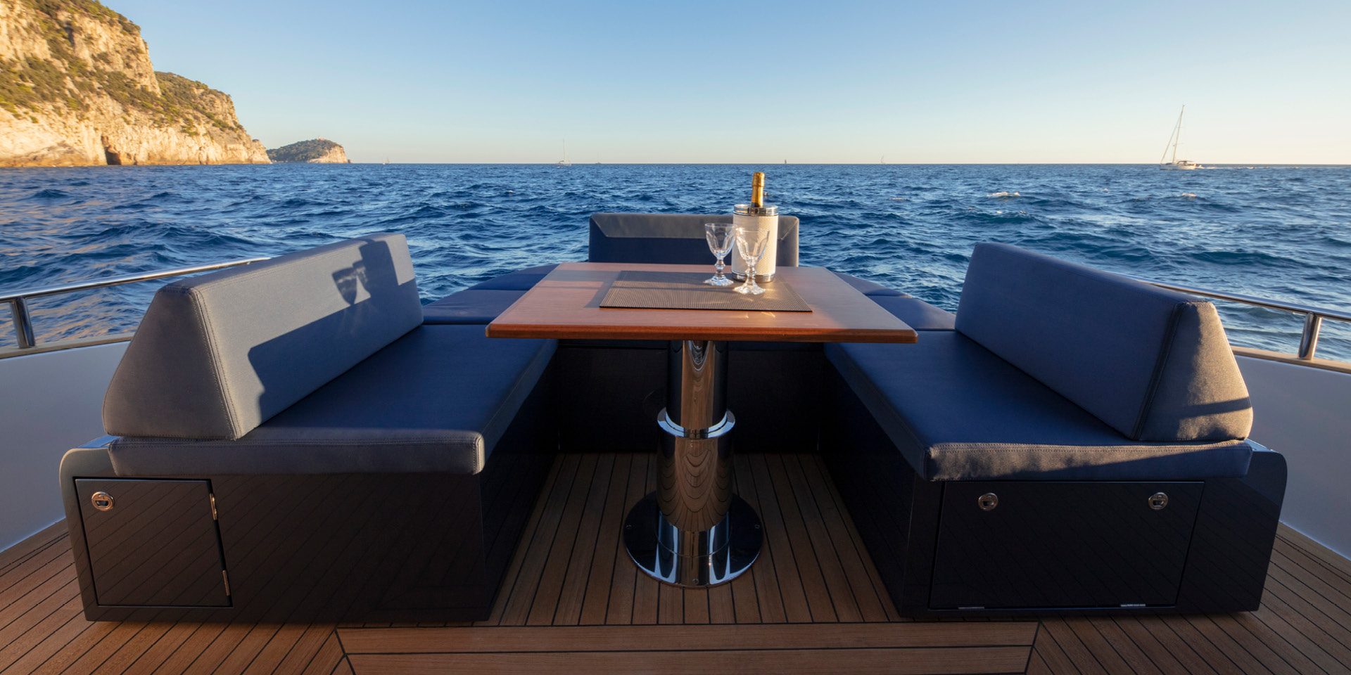 Solaris Power 48 Flybridge — photo 6