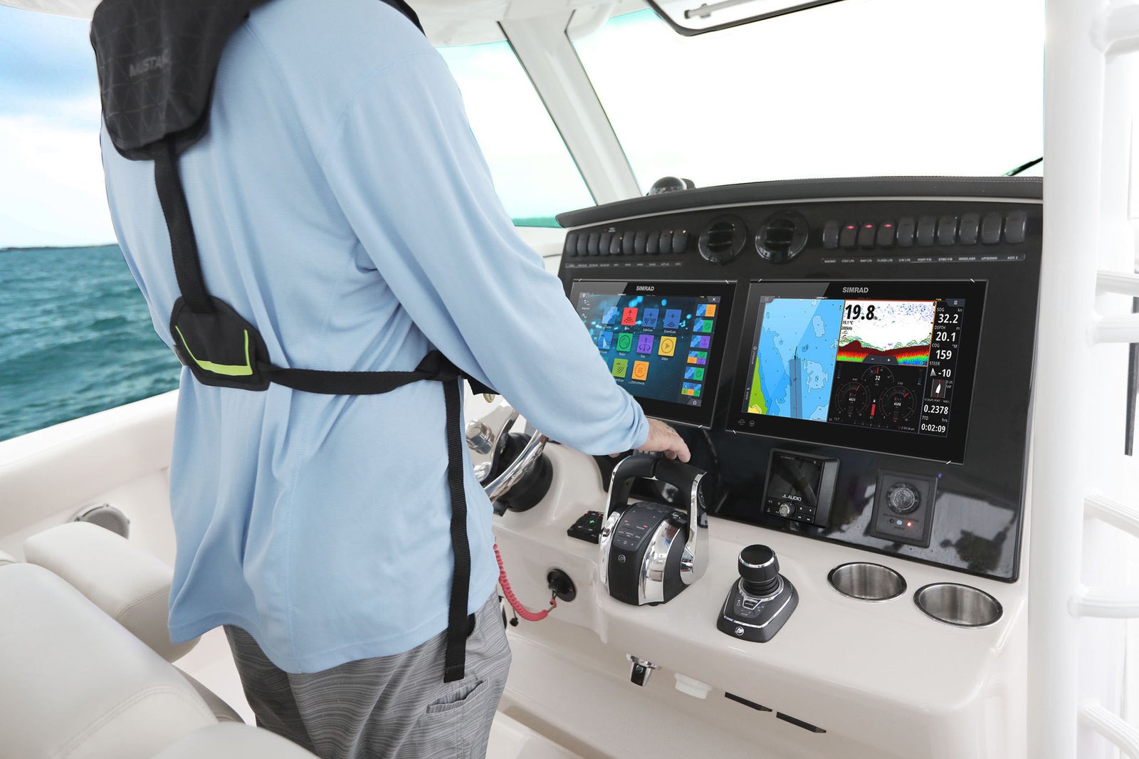 Boston Whaler 380 Outrage