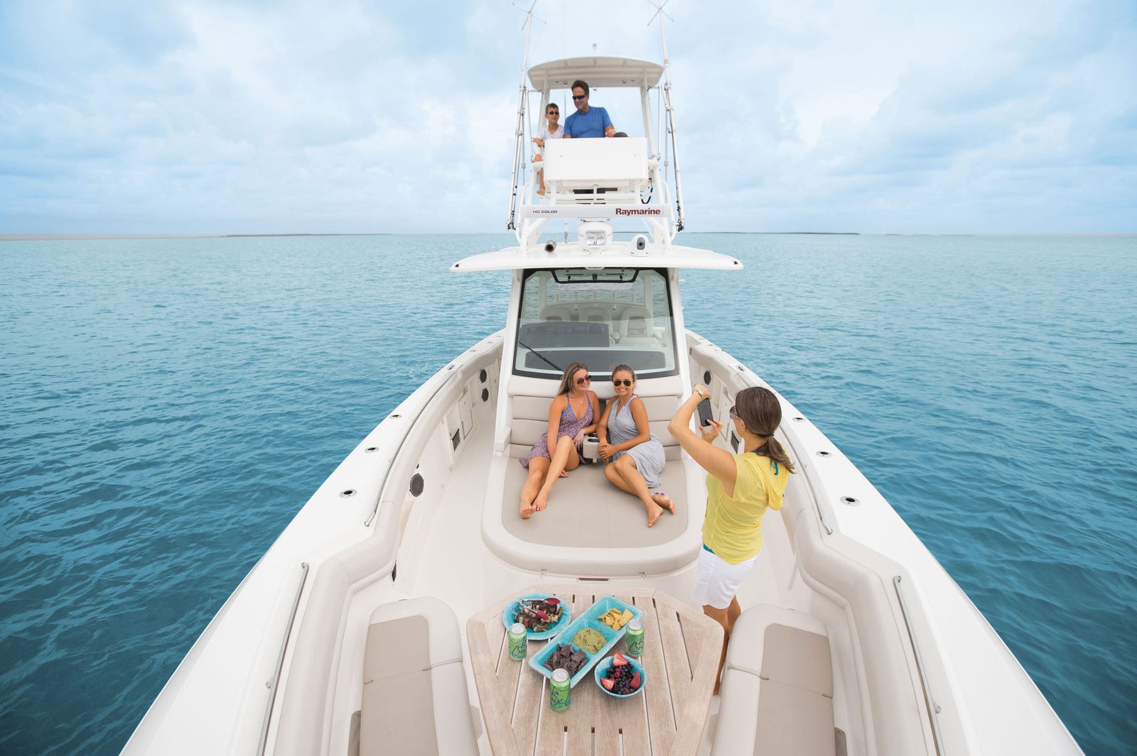 Boston Whaler 380 Outrage — photo 3