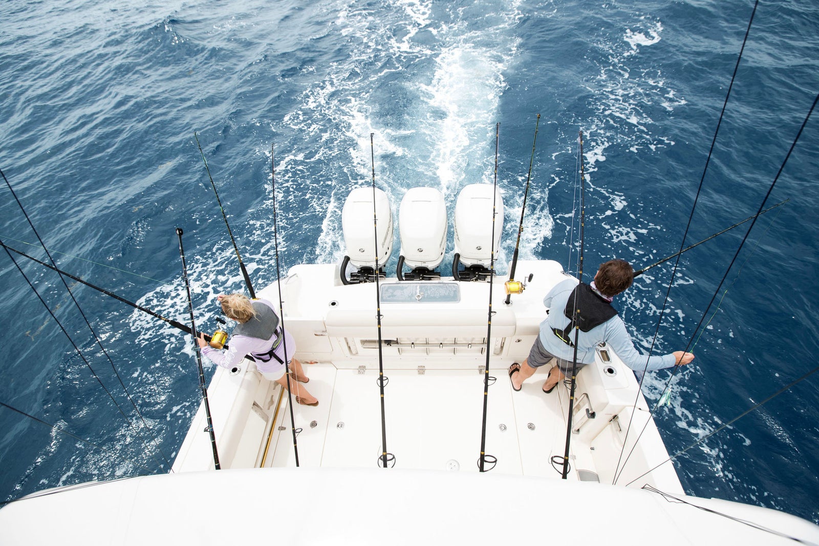 Boston Whaler 380 Outrage — photo 7