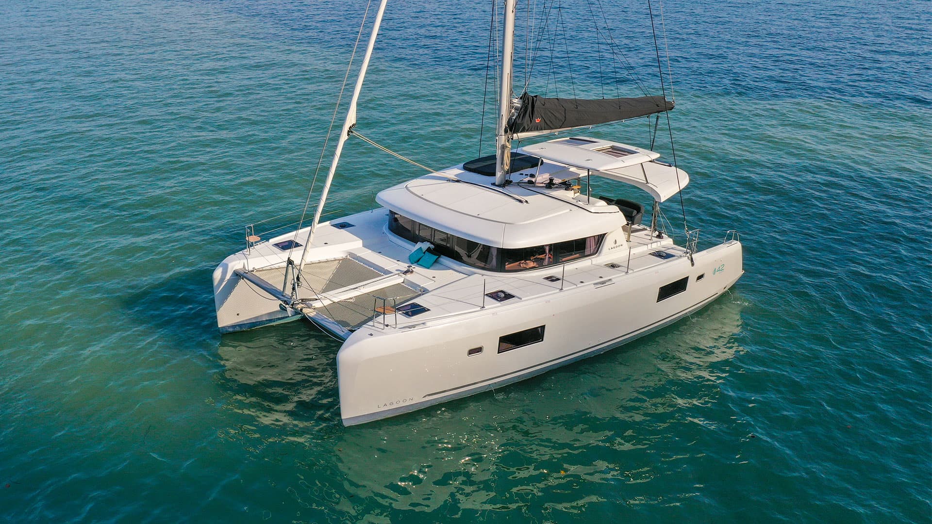 Lagoon 42 Millenium — photo 8