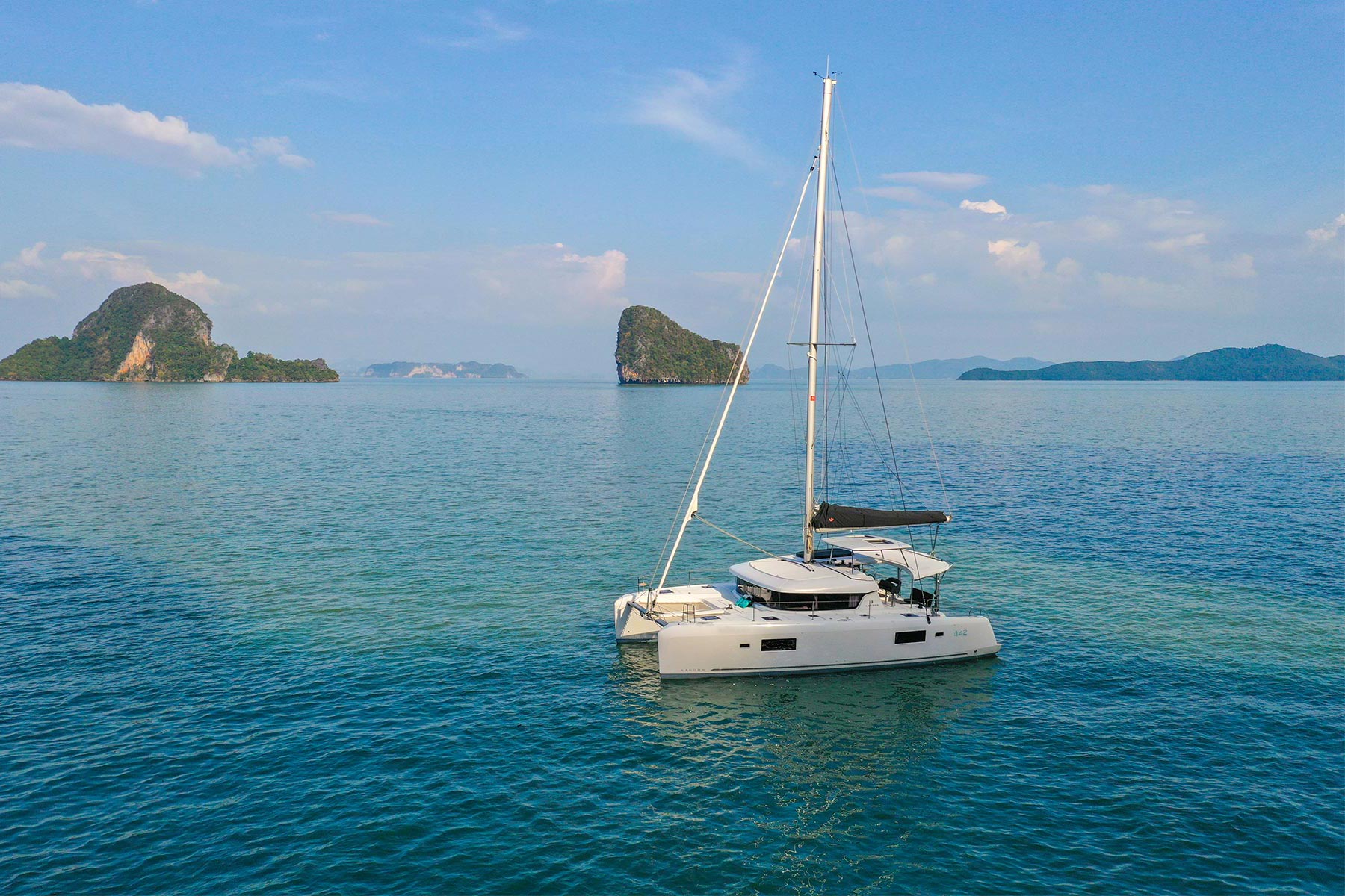 Lagoon 42 Millenium — photo 9