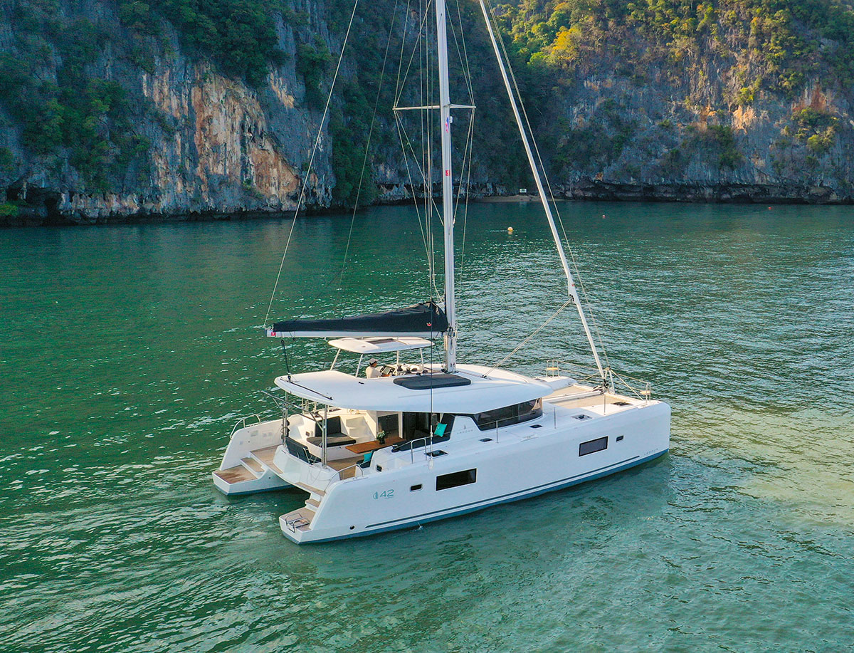 Lagoon 42 Millenium — photo 5