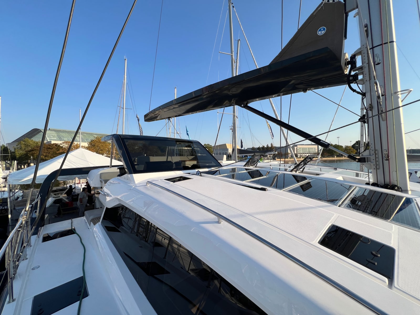Xquisite Yachts Sixty Solar Sail — 照片 3