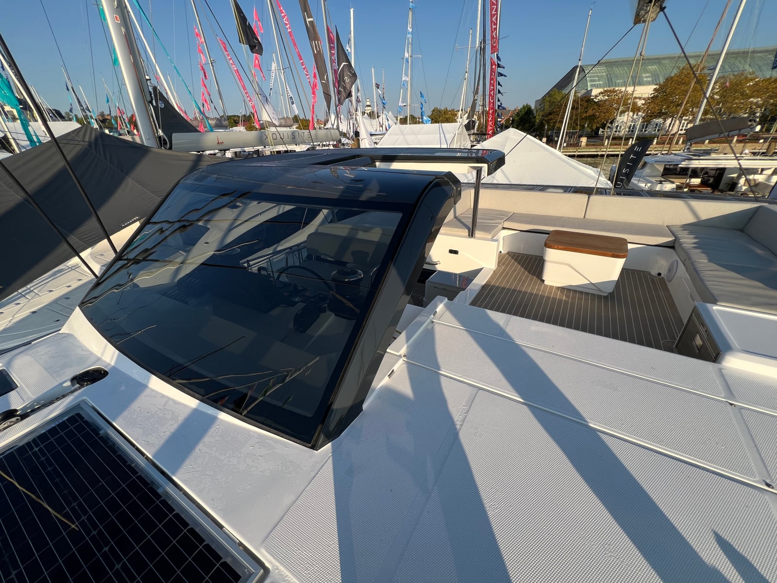 Xquisite Yachts Sixty Solar Sail — 照片 7