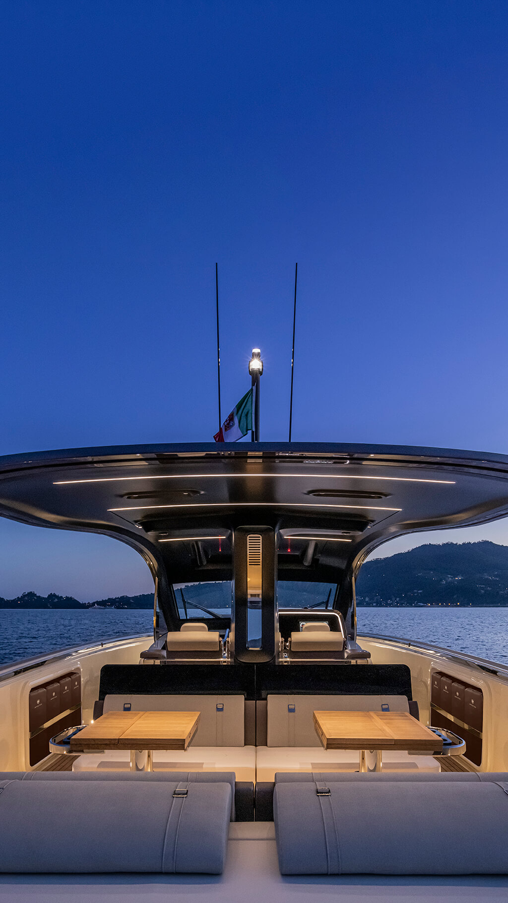 Invictus Yacht TT460 — photo 6