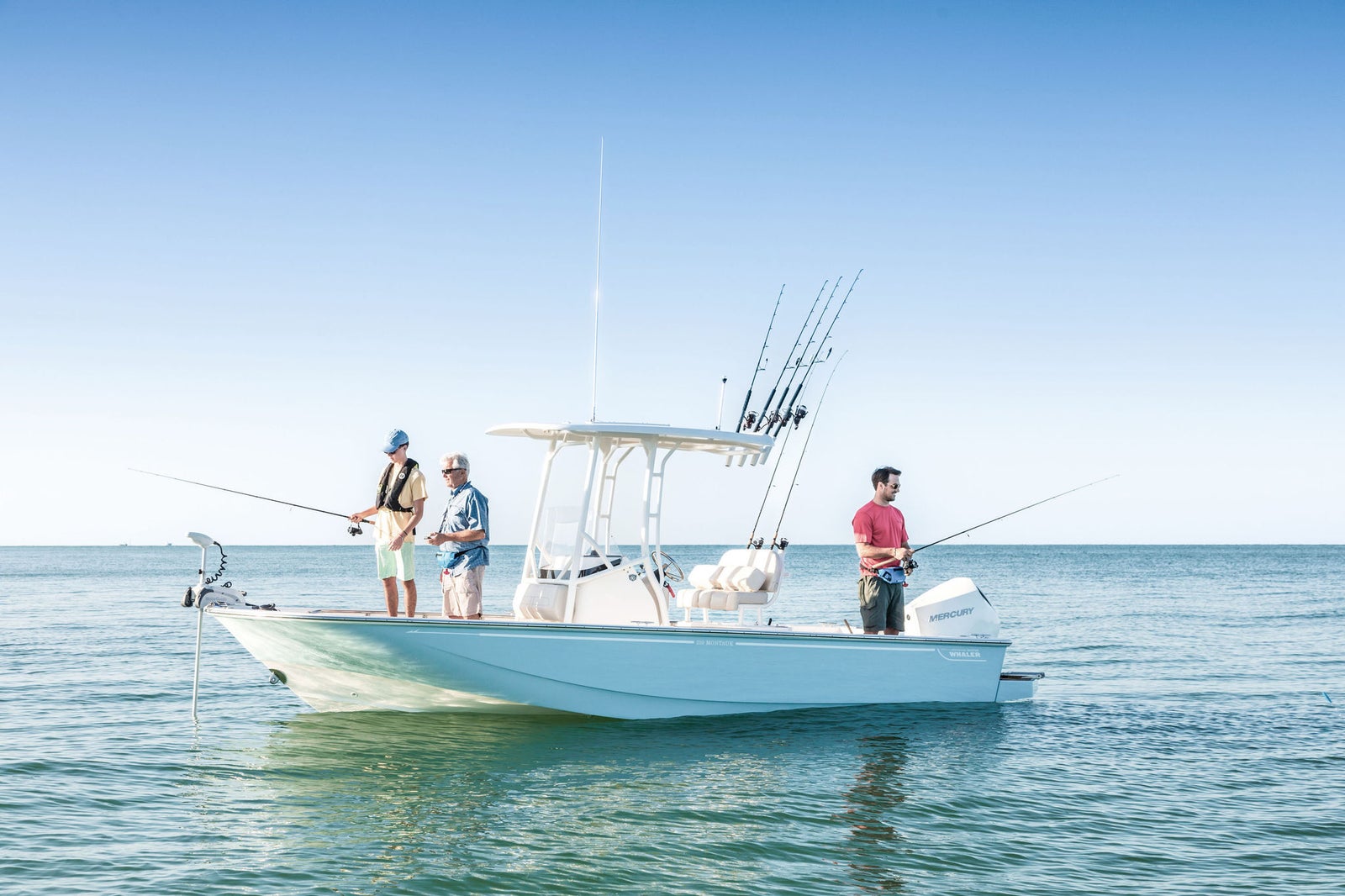 Boston Whaler 210 Montauk — photo 3
