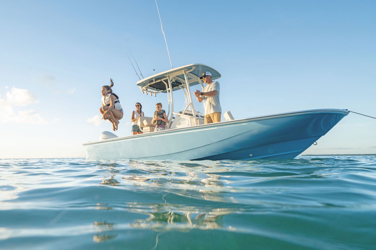 Boston Whaler 210 Montauk — photo 6