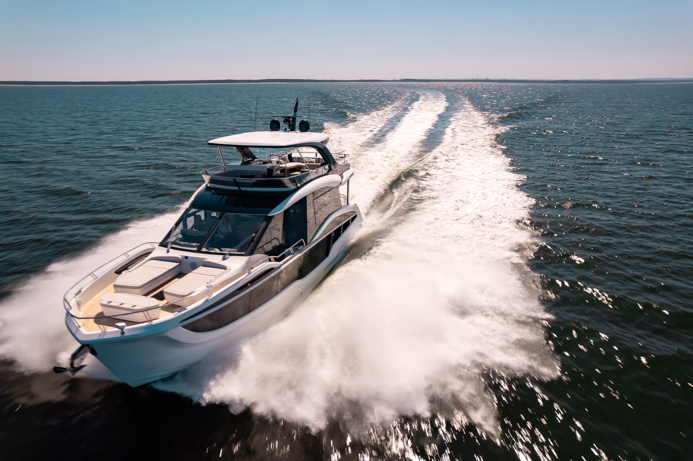 Galeon 620 FLY — photo 4