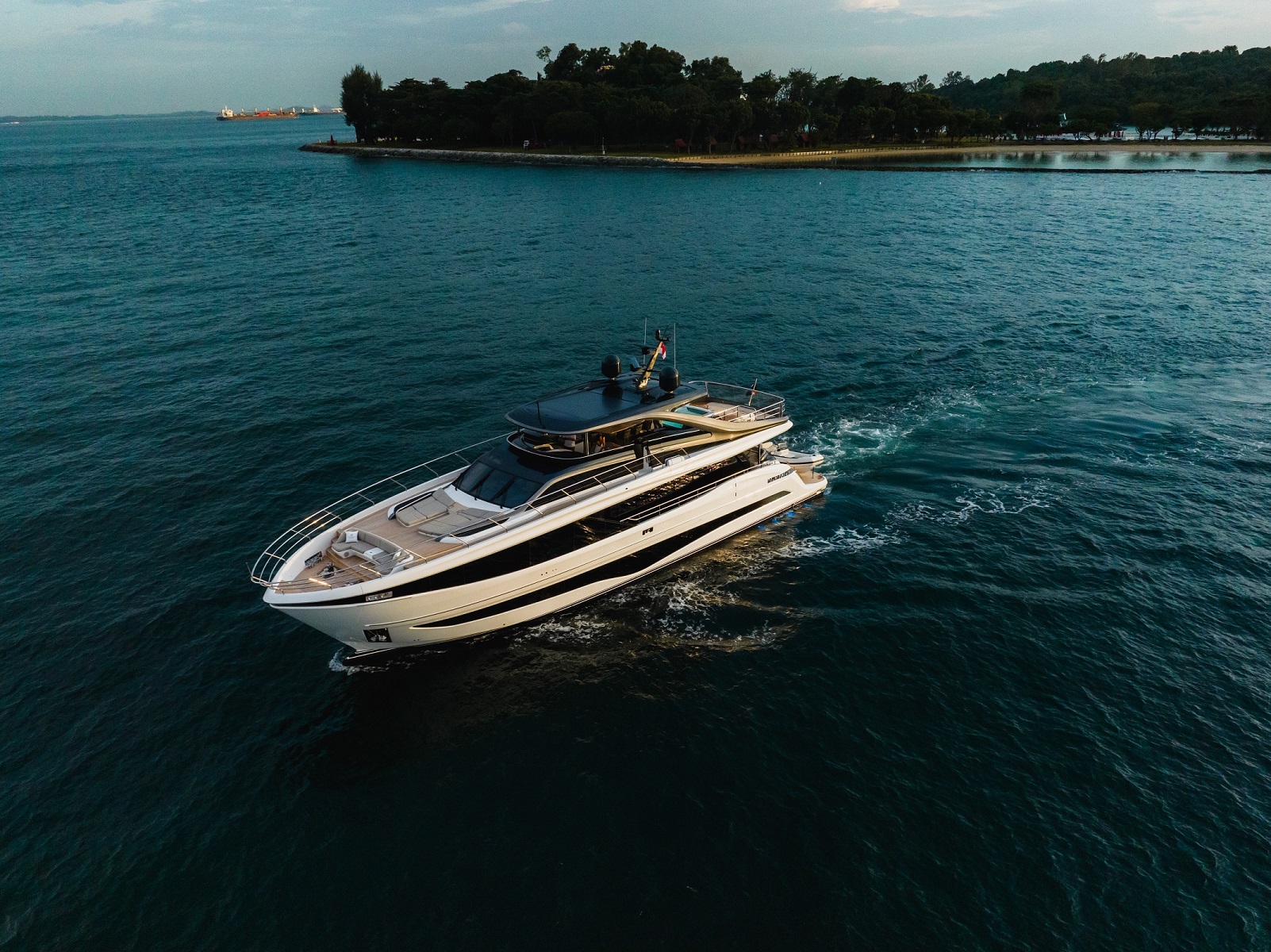 Princess Y95 — photo 10