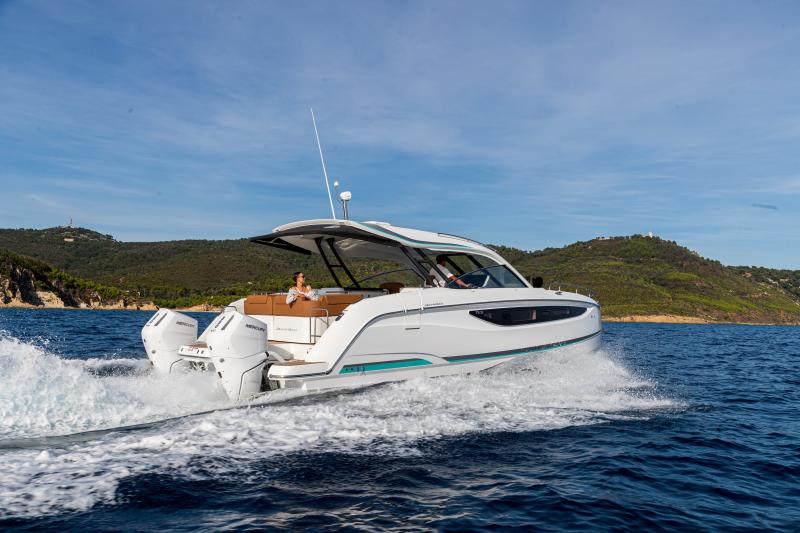 Jeanneau TH38 — photo 10