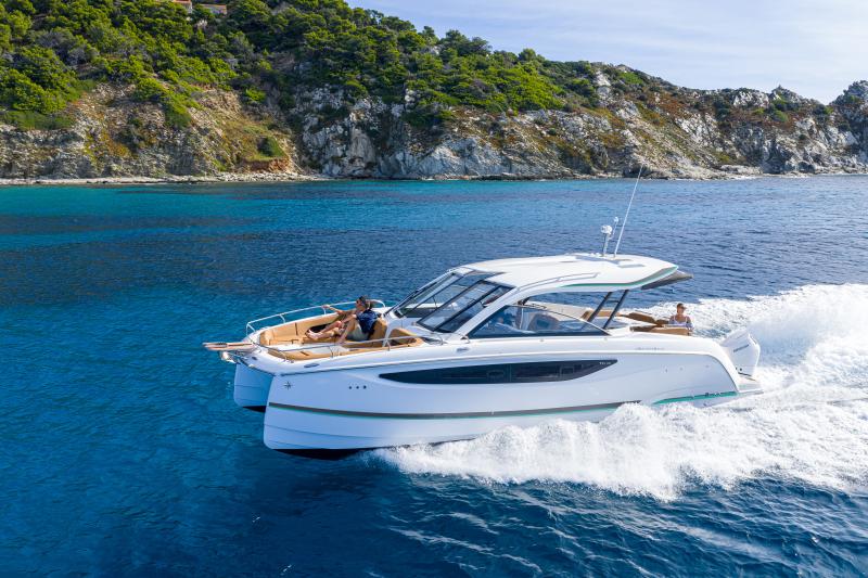 Jeanneau TH38 — photo 8