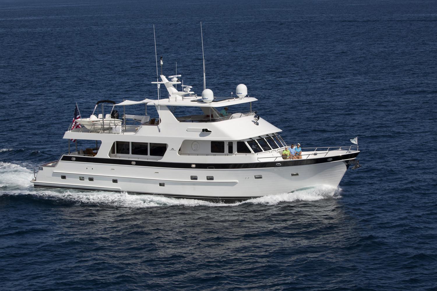 Outer Reef Yachts 820 Cockpit Motoryacht — photo 4
