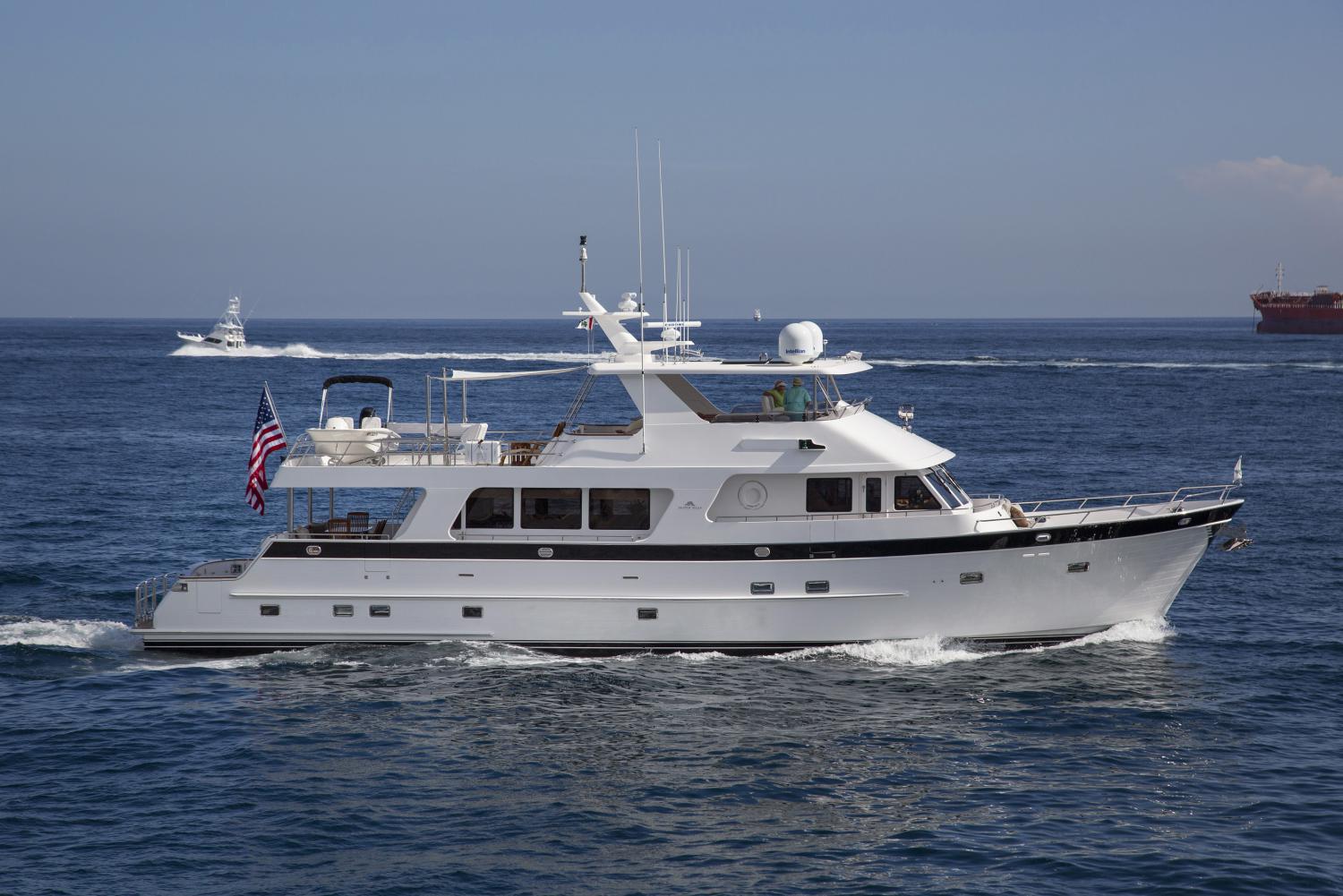 Outer Reef Yachts 820 Cockpit Motoryacht — photo 8