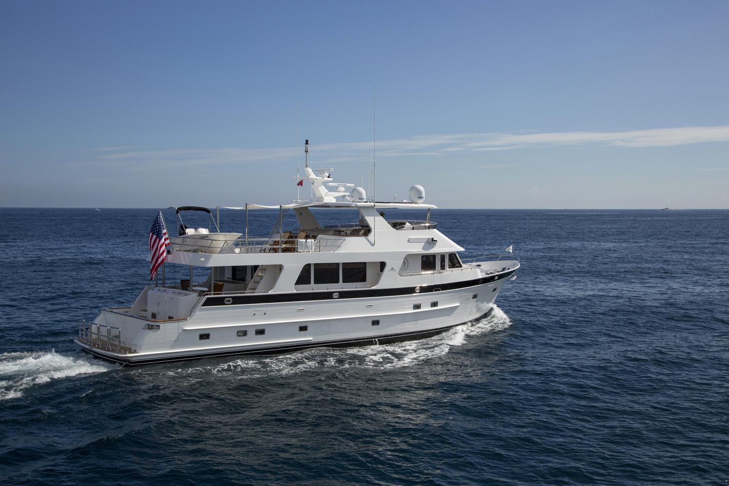 Outer Reef Yachts 820 Cockpit Motoryacht — photo 7