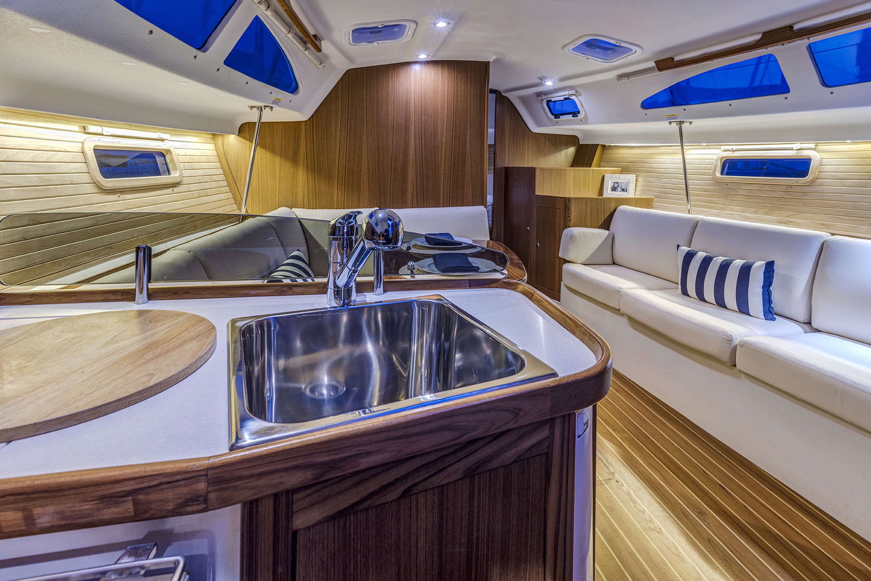 Catalina 316 — photo 6