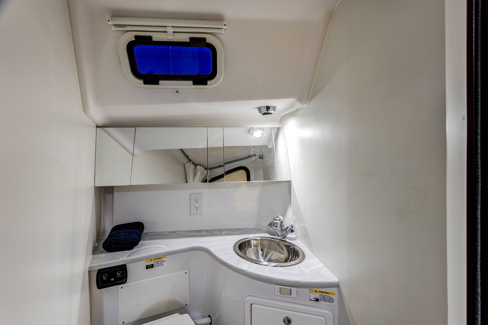 Catalina 316 — photo 8
