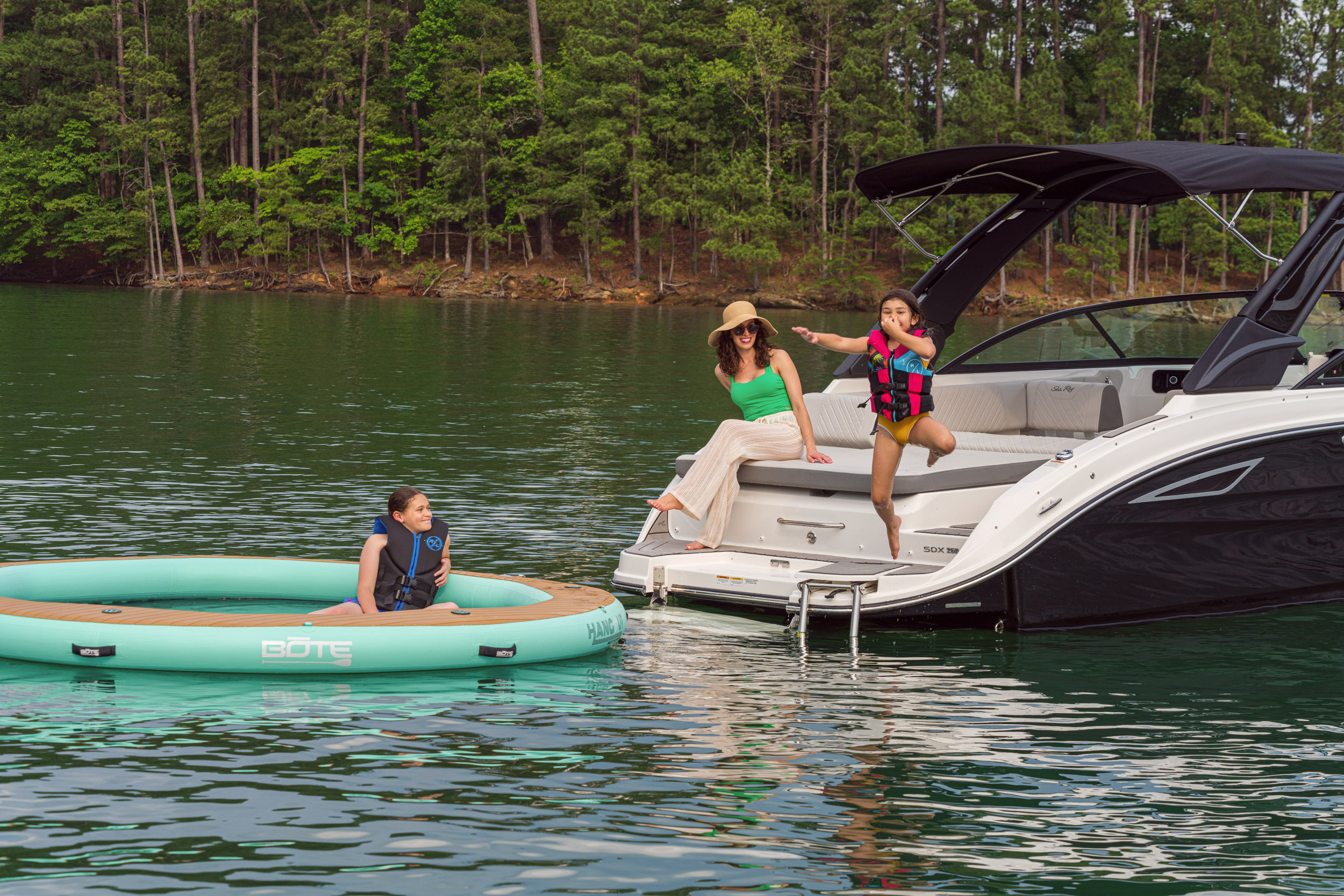Sea Ray SDX 250 — photo 7