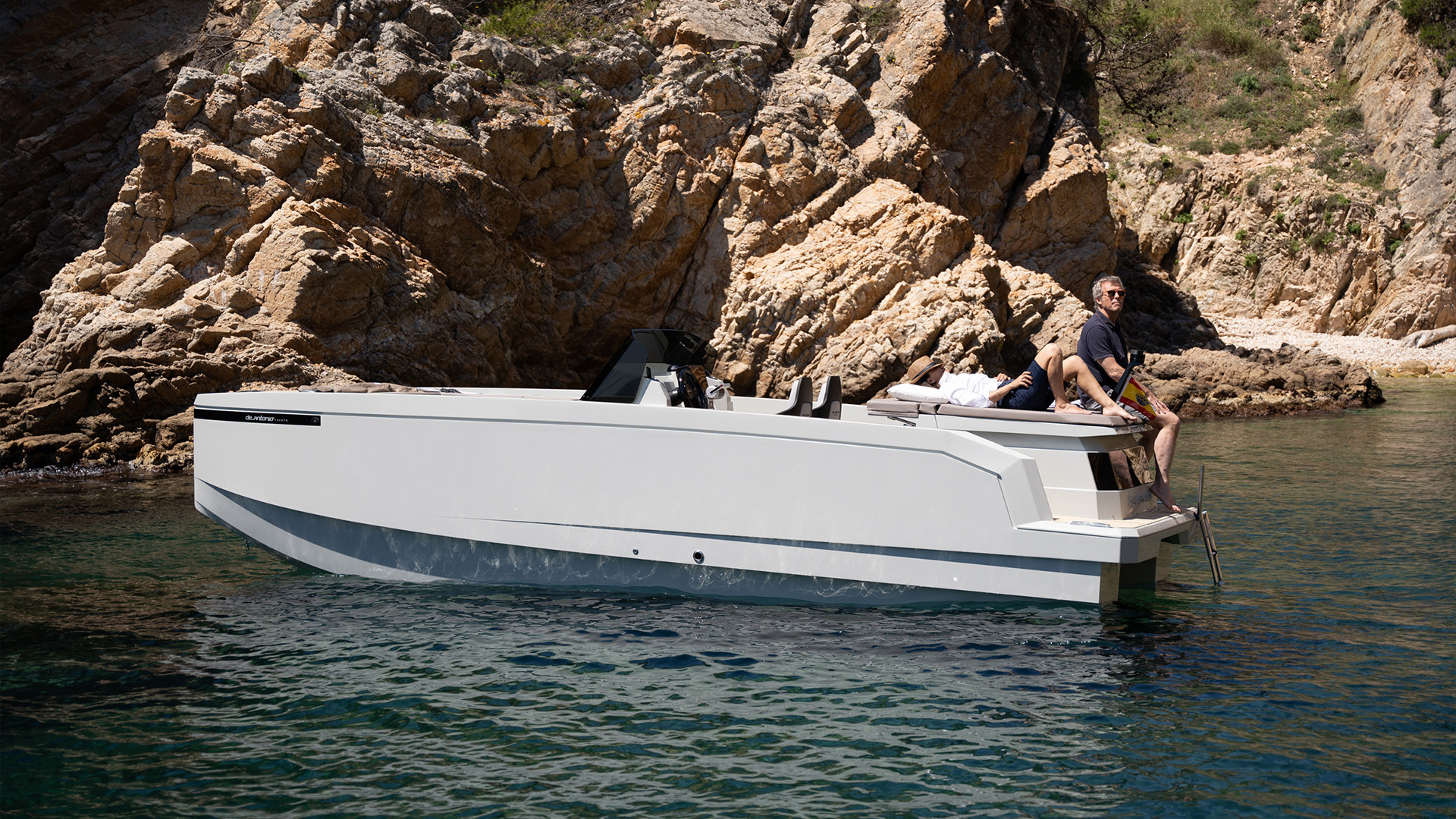 De Antonio Yachts E23 — photo 5