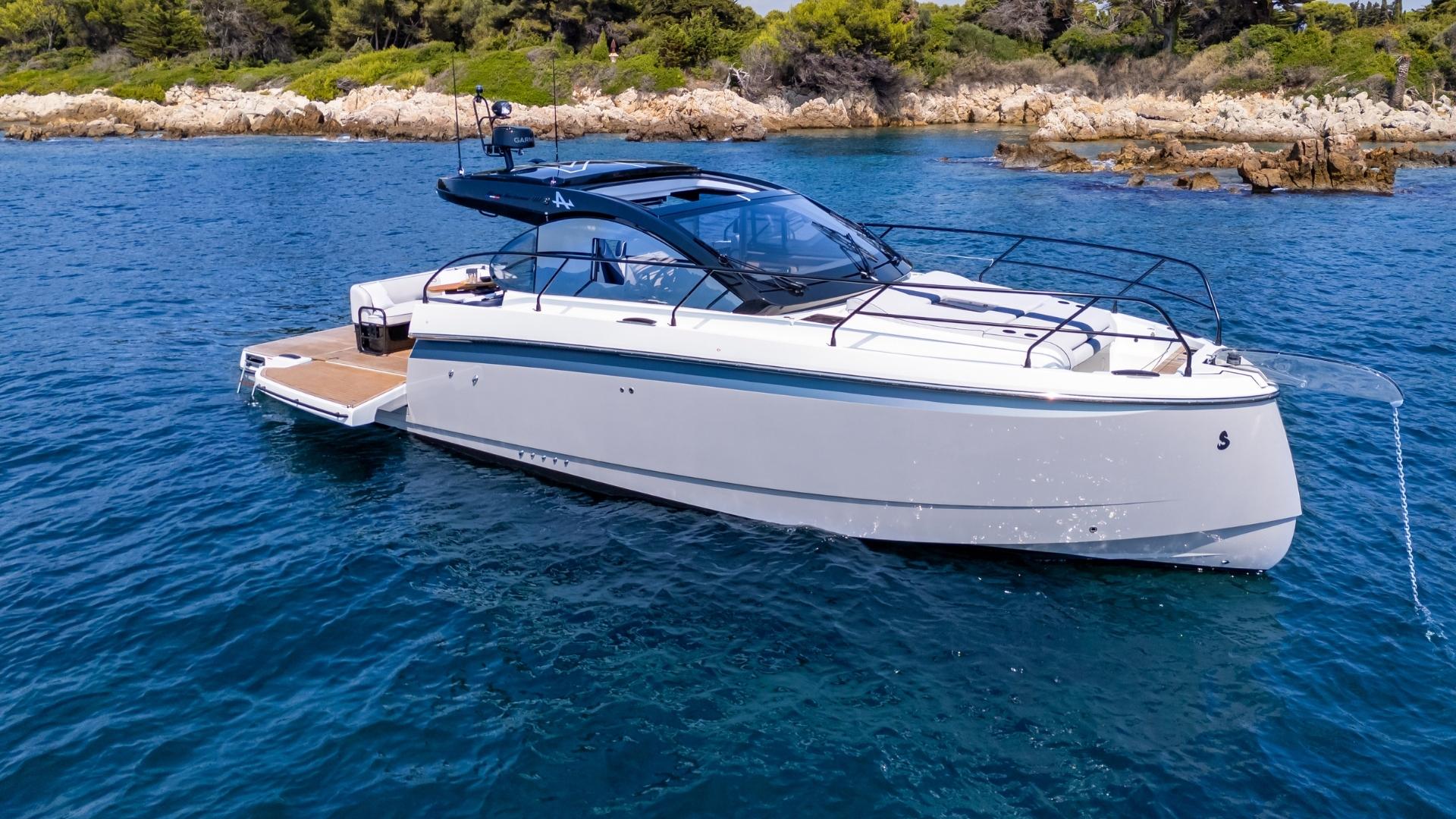Beneteau Gran Turismo 40 Coupe — Foto 4