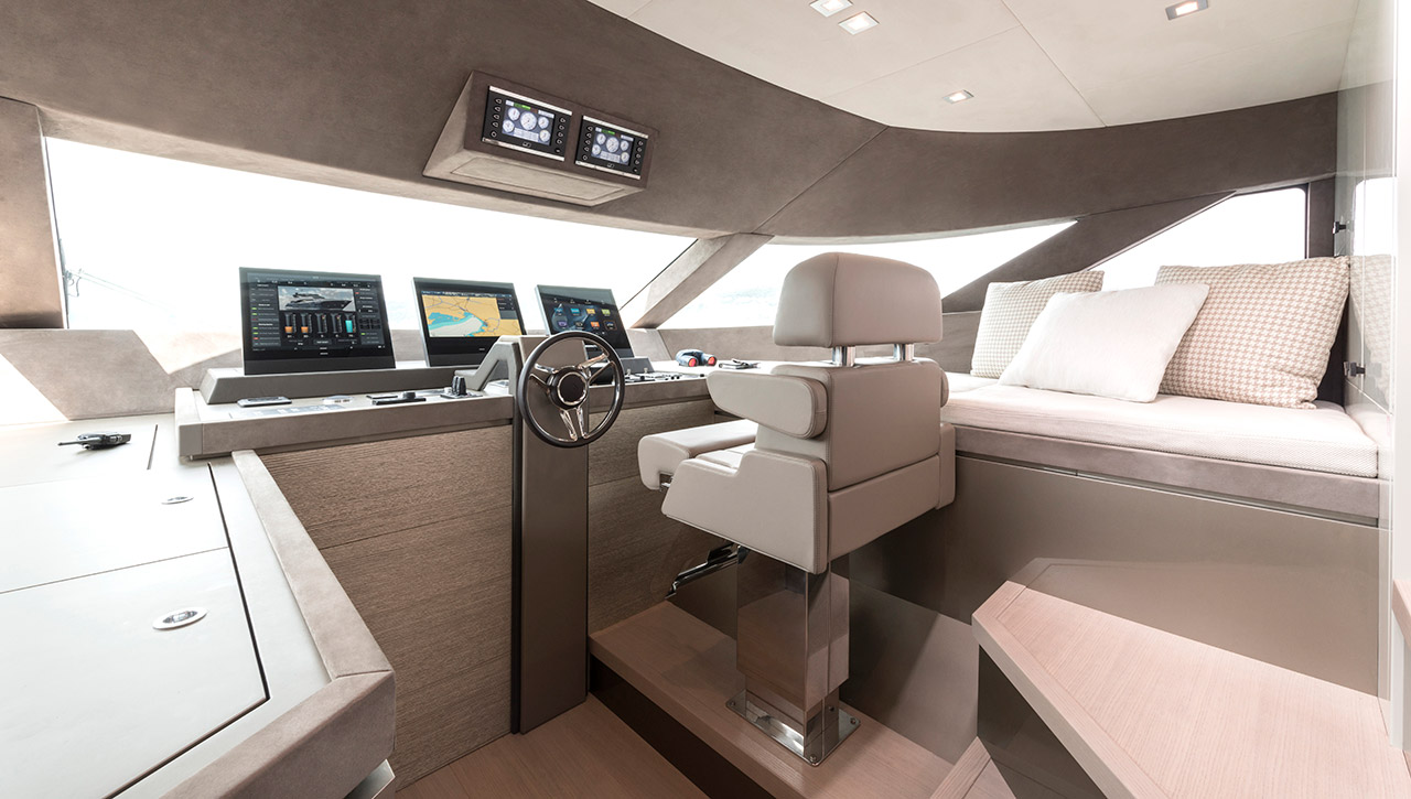Monte Carlo Yachts MCY 96 — photo 10