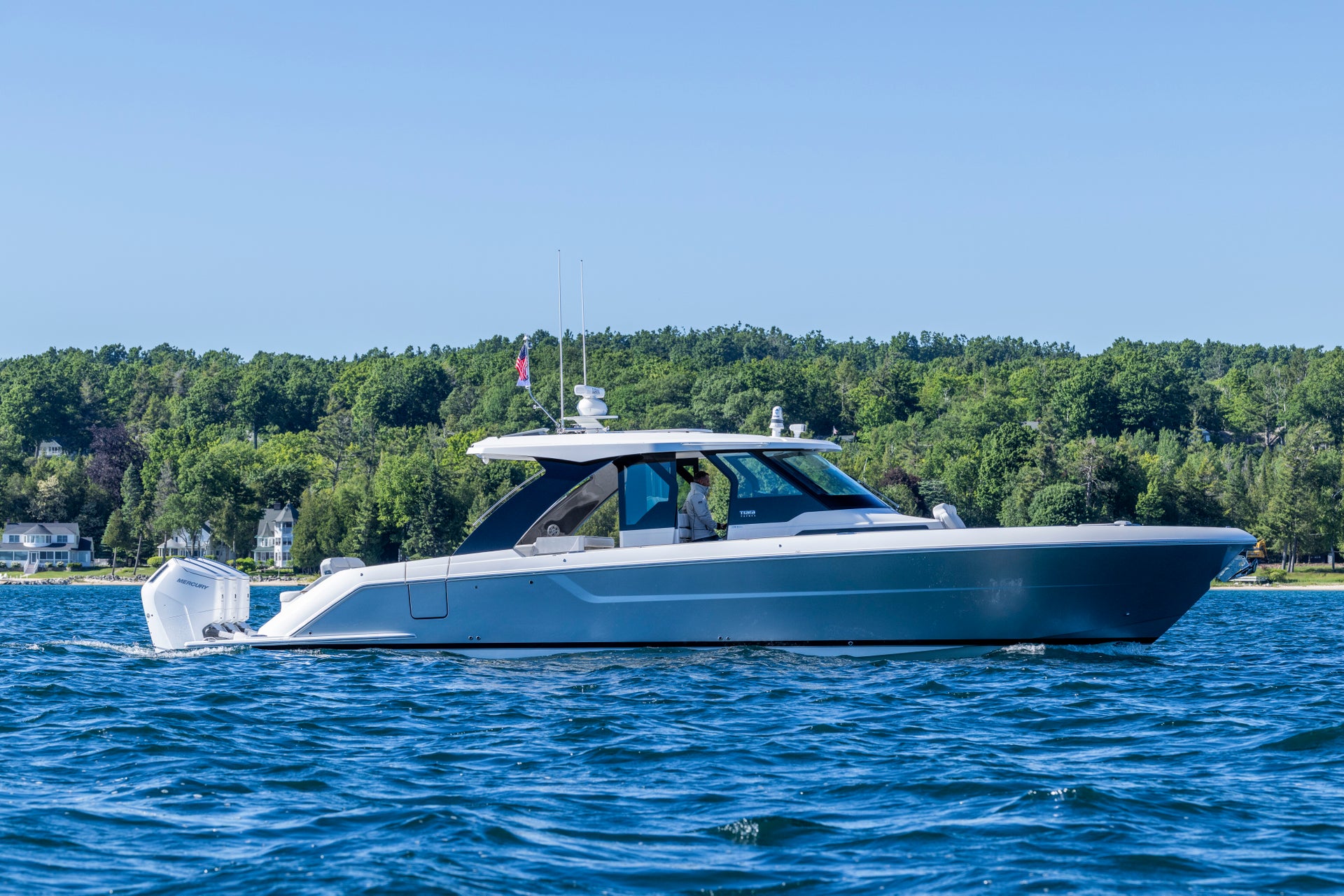 Tiara Yachts 46 LS — photo 9