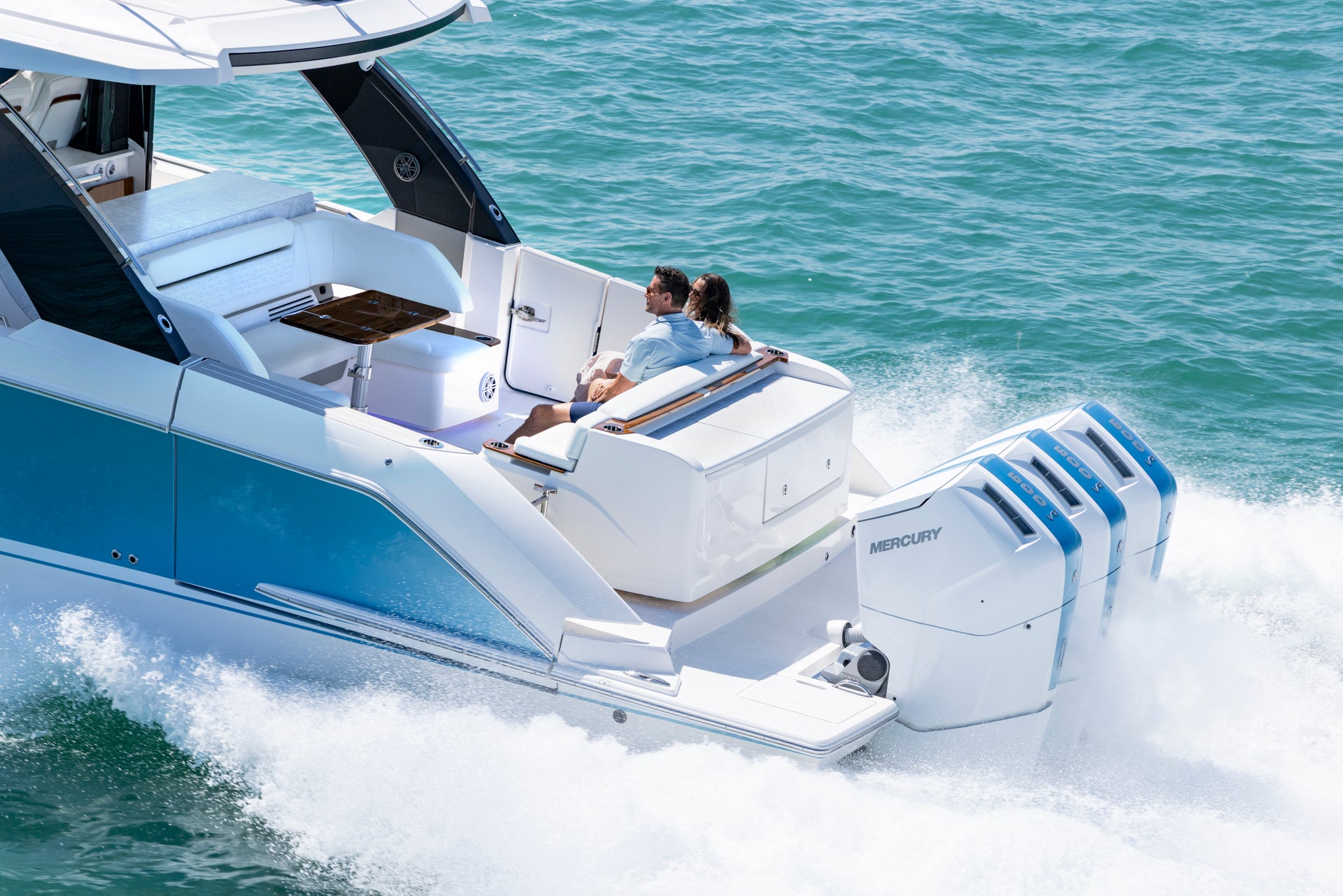 Tiara Yachts 46 LS — photo 2